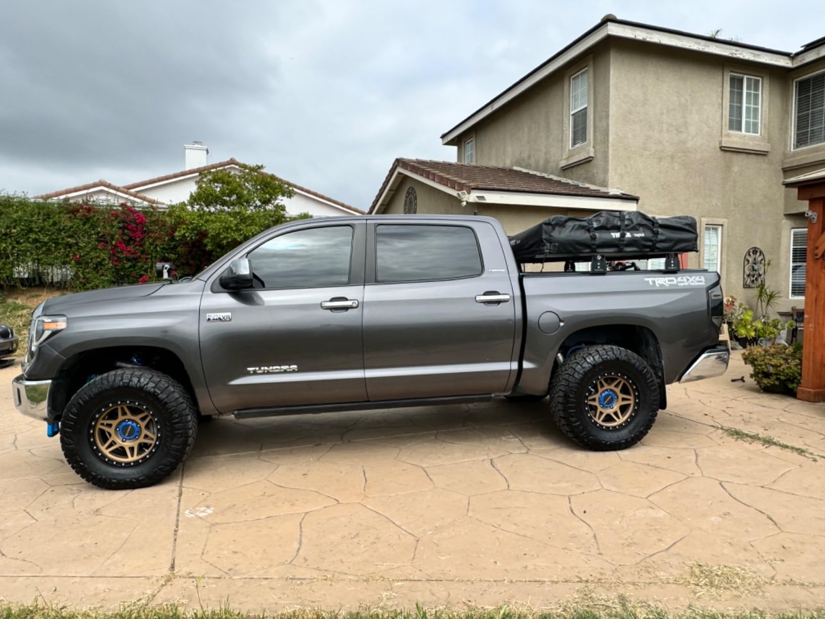 Cat 3 Ton Big Wheel Off Road Hybrid Jack, Vehicle Lift for Trucks, SUVs, ATVs Offroad Vehicles - 240330 customer photo 1
