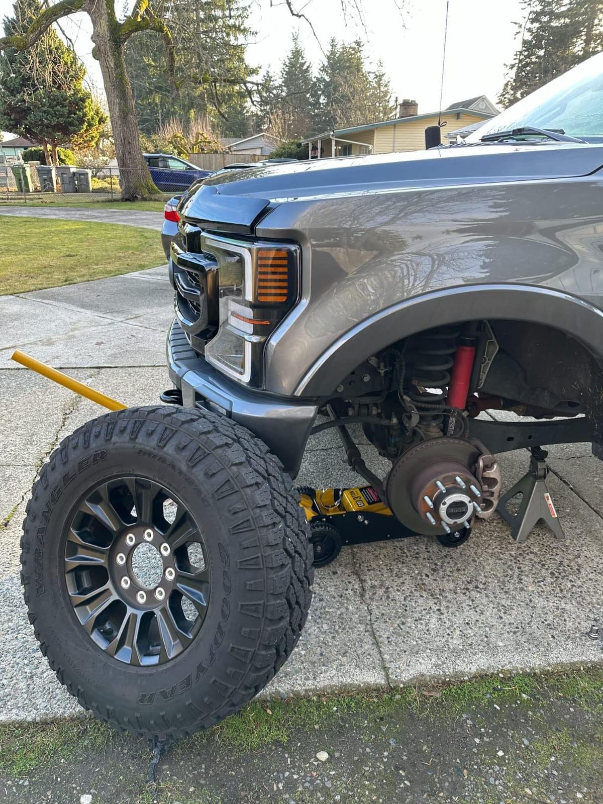 Cat 3 Ton Big Wheel Off Road Hybrid Jack, Vehicle Lift for Trucks, SUVs, ATVs Offroad Vehicles - 240330 customer photo 2