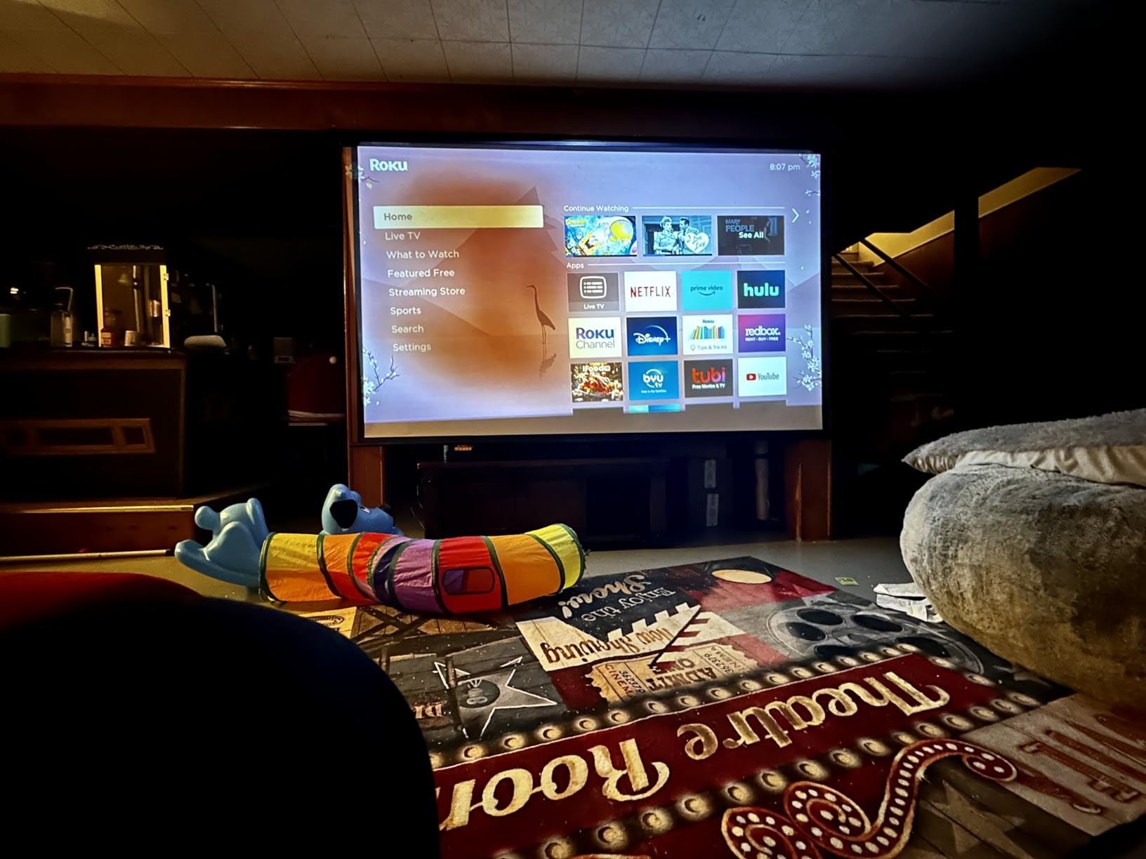 Auto Motorized Projector Screen with Remote Control, 120 inch, 4:3 Ratio | Wall/Ceiling Mounted Electric Movie Screen Wrinkle-Free, Great for Home Office Theater TV, Black Frame customer photo 1