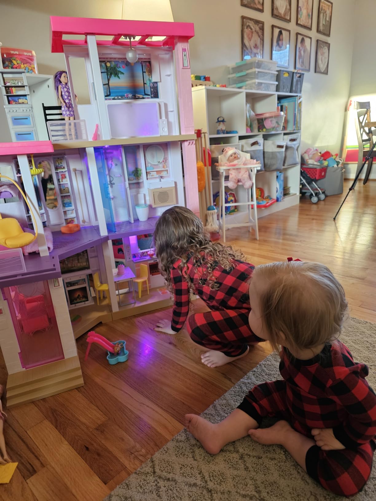 Barbie Dreamhouse Dollhouse Playset | Wheelchair Accessible Elevator, 10 Play Areas with 3 Custom Light Settings, Ages 3+ (Amazon Exclusive) customer photo 2