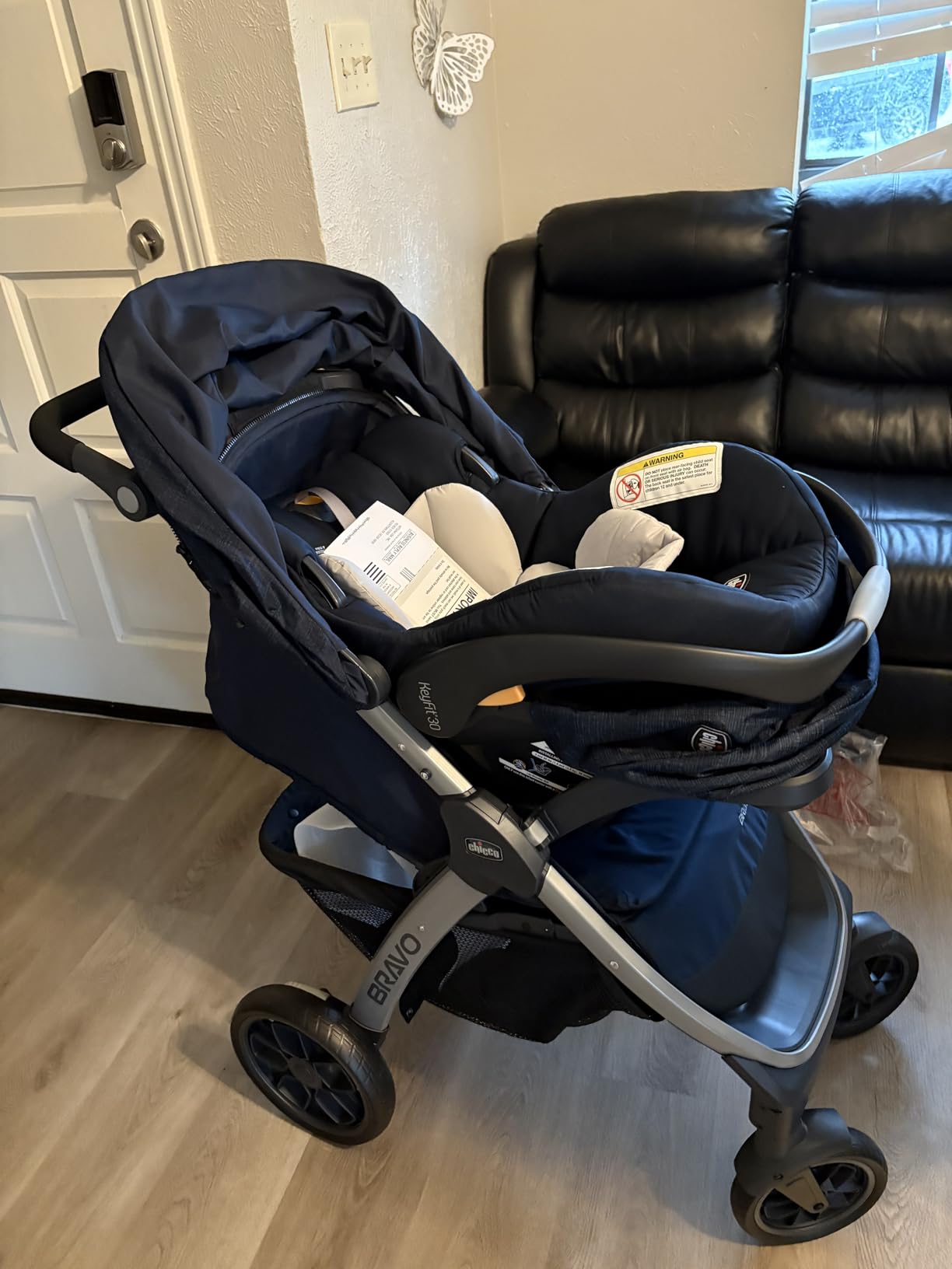 Chicco Bravo 3-in-1 Trio Travel System, Bravo Quick-Fold Stroller with KeyFit 30 Infant Car Seat and Base, Camden/Black customer photo 1