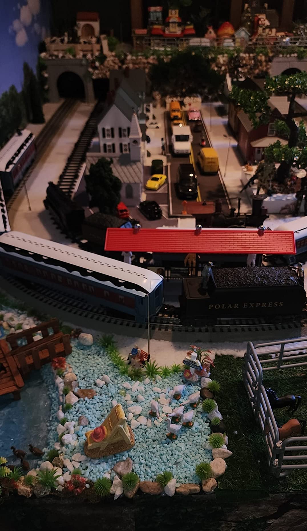 Lionel The Polar Express Electric O Gauge Bluetooth 5.0 Train Set customer photo 2