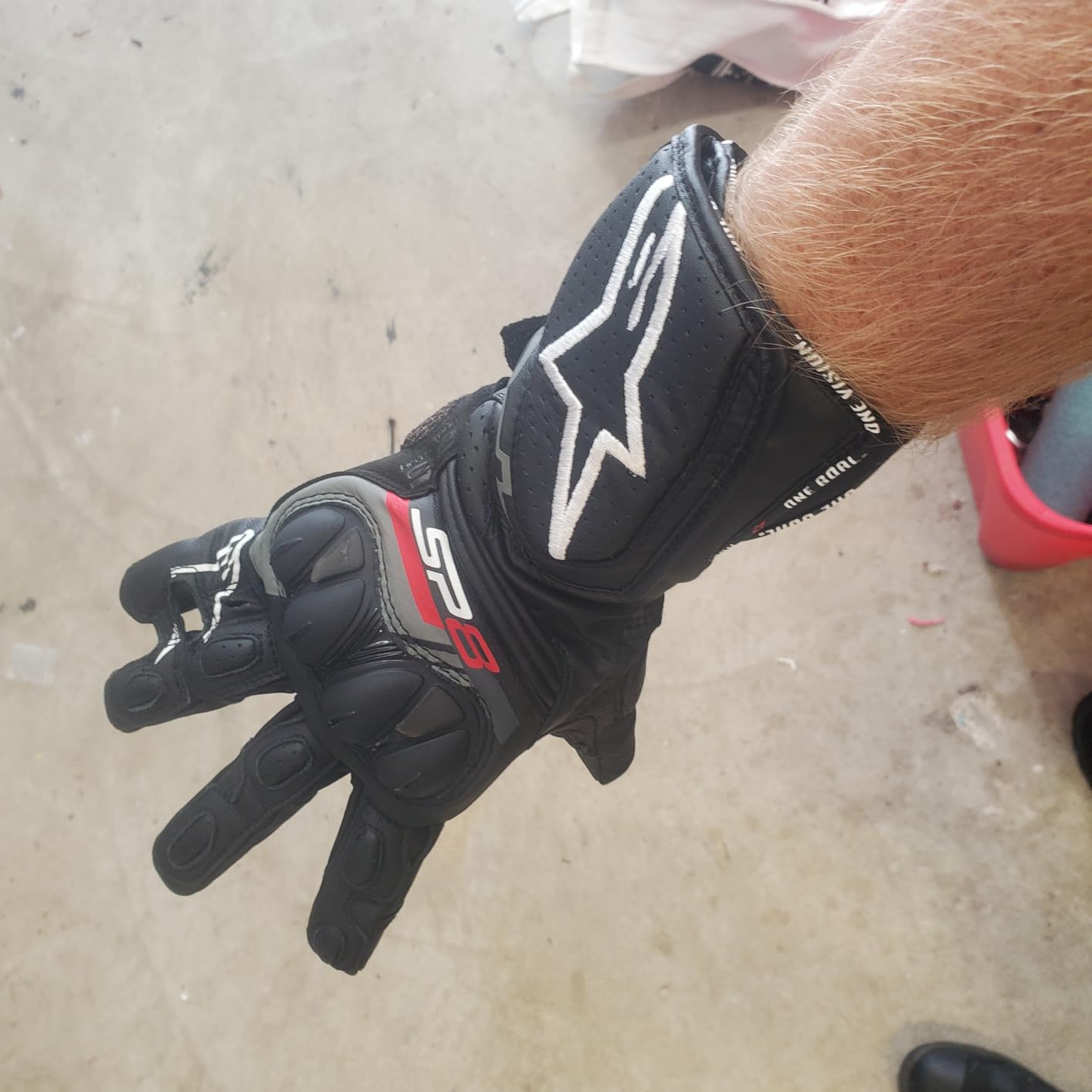 Alpinestars SP-8 V3 Gloves, Full Gauntlet Leather, CE-Certified, Race-Inspired Fit, Knuckle Protection, Reinforced Palm, Multi-Panel Construction customer photo 1
