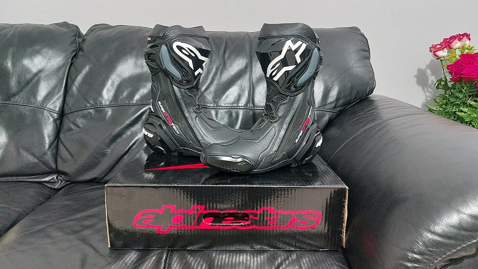 Alpinestars Supertech R Vented Racing Motorcycle Boots, CE-Certified, Lightweight, Advanced Ventilation & Grip customer photo 1