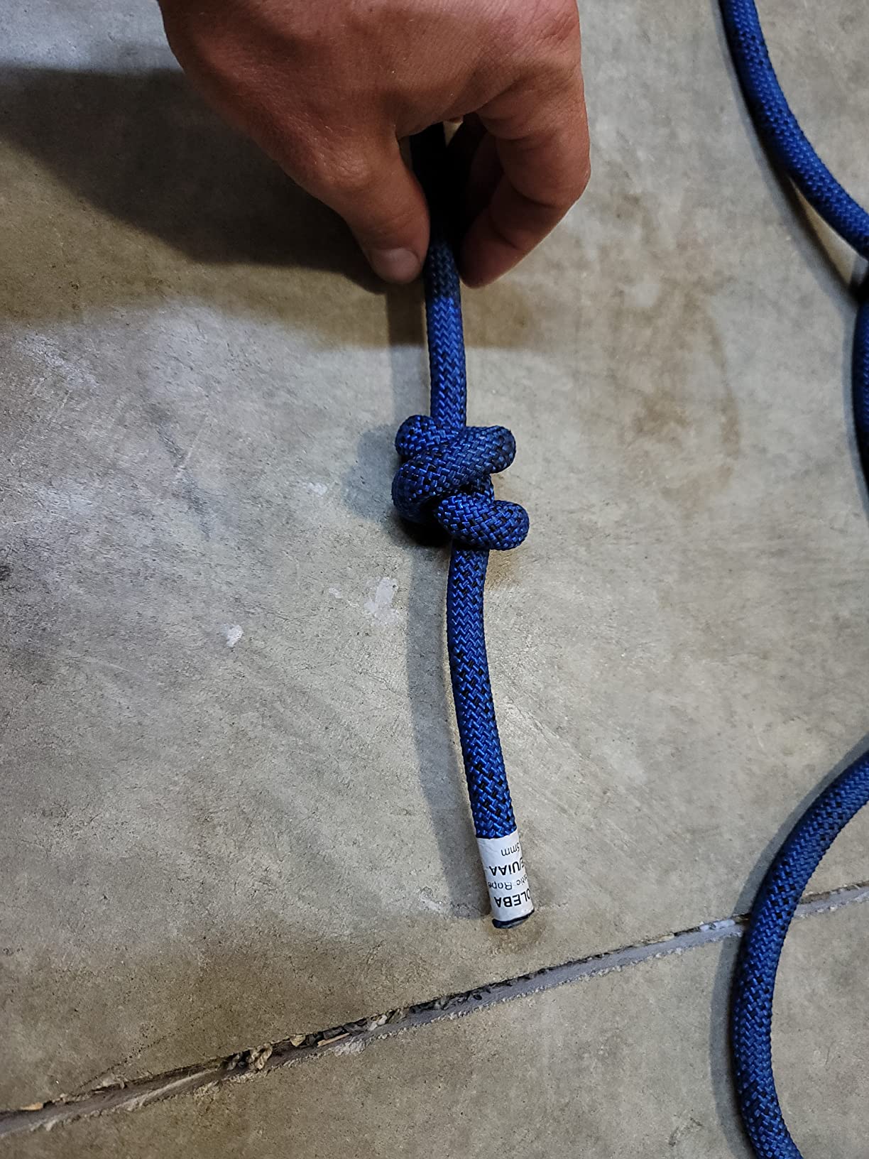 AOLEBA 10.5 mm Static Climbing Rope 10M(32ft) 20M(64ft) 30M(96ft) 50M(160ft) 70M(230ft) Outdoor Rock Climbing Rope, Escape Rope Ice Climbing Equipment Fire Rescue Parachute Rope customer photo 2