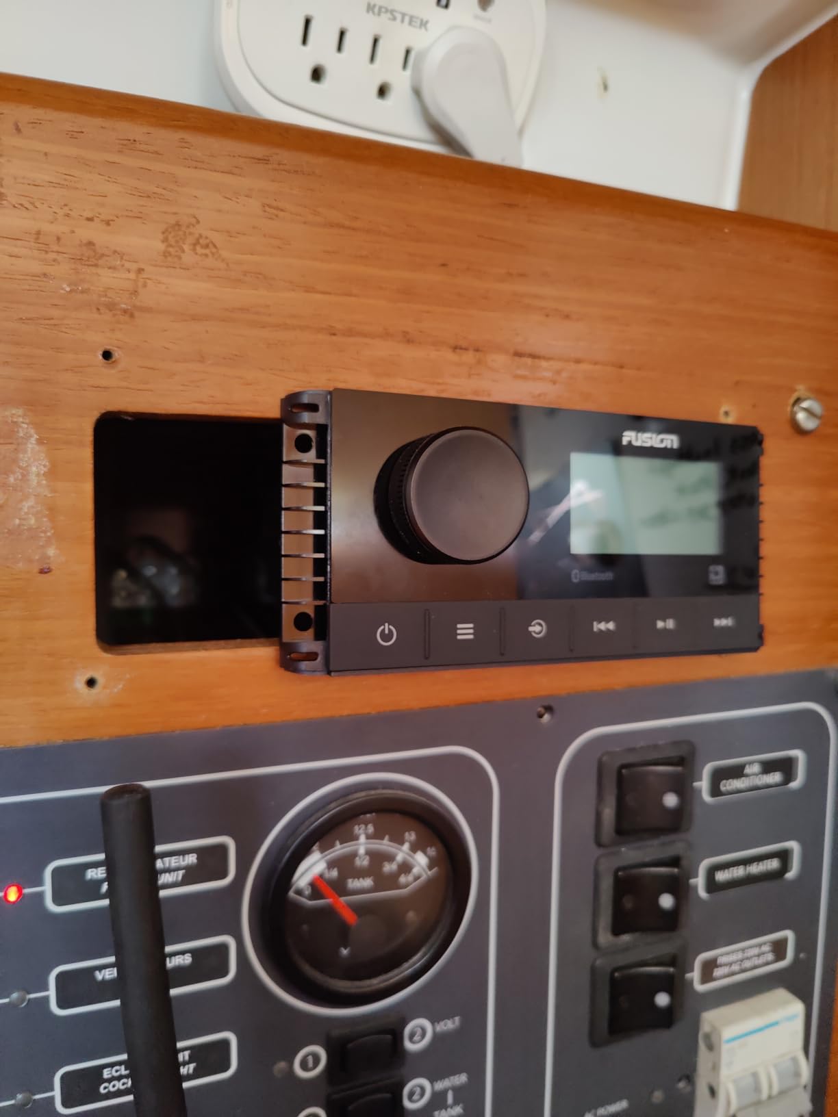 Fusion MS-RA60 Marine Stereo, A Garmin Brand customer photo 2