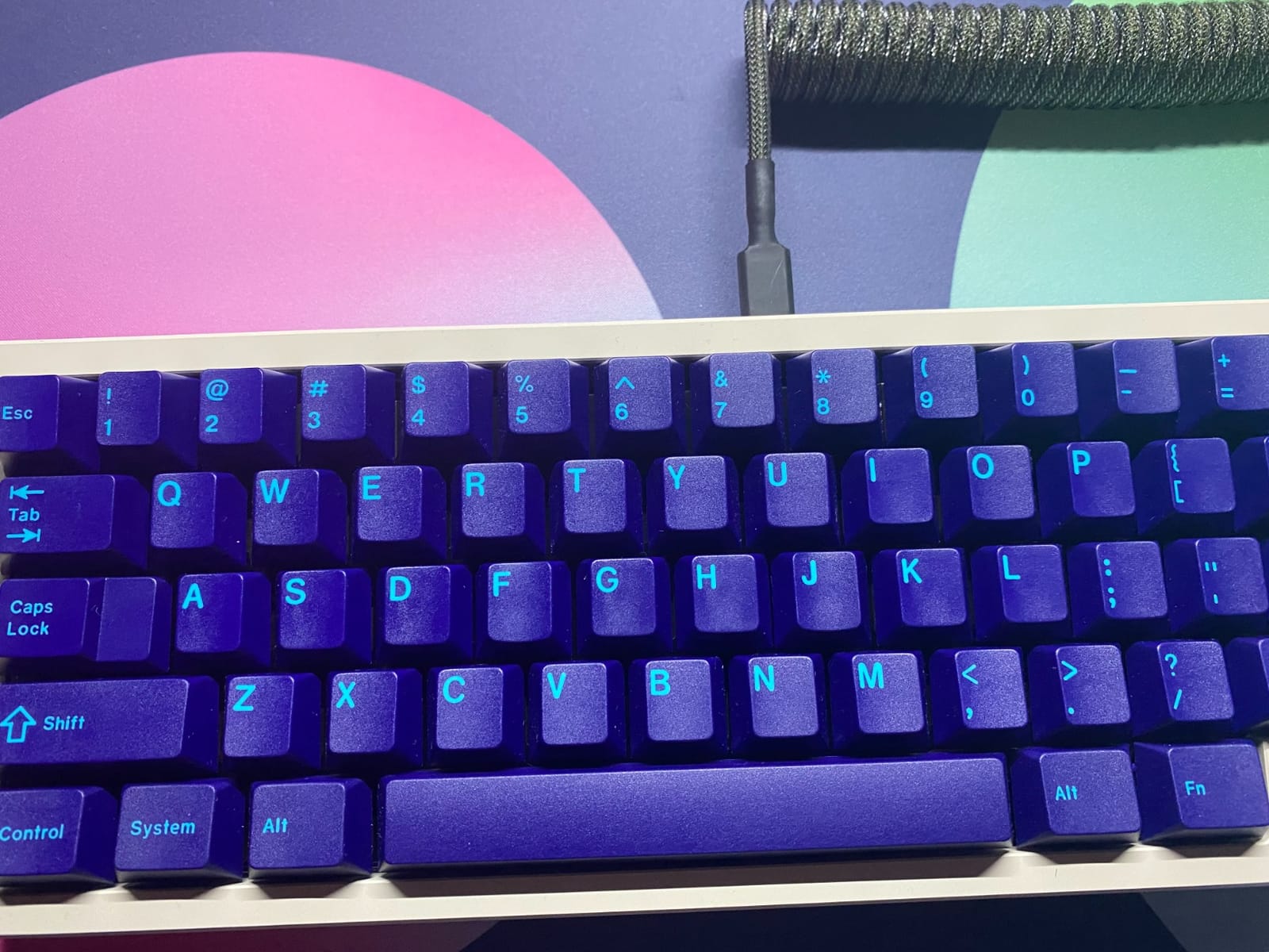 MiTo GMK Laser Custom Mechanical Keyboard Keycap Set - 120-keys, Doubleshot, Cherry Profile, for 60%, 65%, and TKL Layouts, etc. (Synthwave) customer photo 2