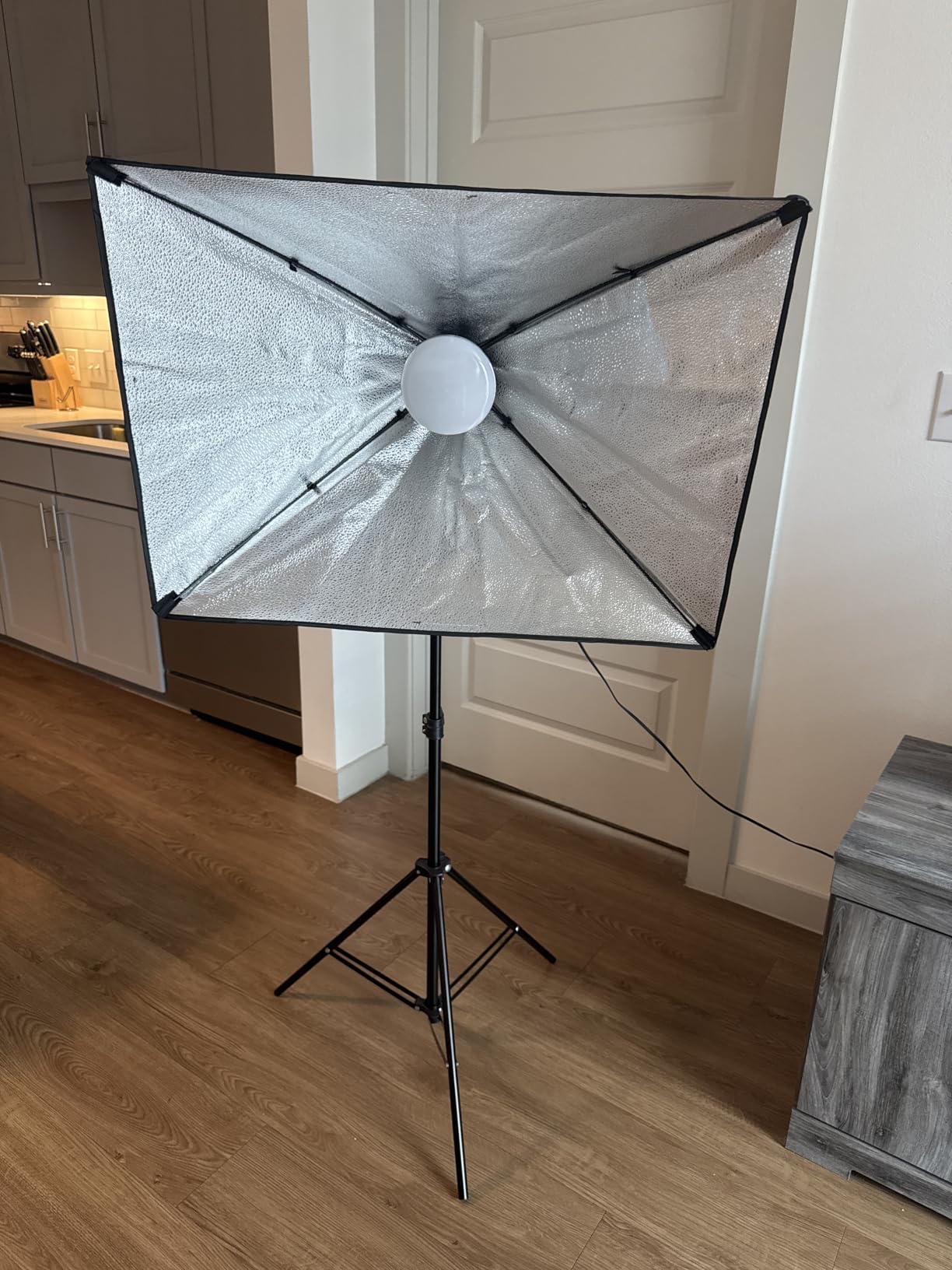 Softbox Lighting Kit 2Pack 20x28in Soft Box | 85W 2700-6400K E27 LED Bulb Continuous Photography Lighting, Photo Studio Lights Equipment for Camera Shooting, Video Recording customer photo 1