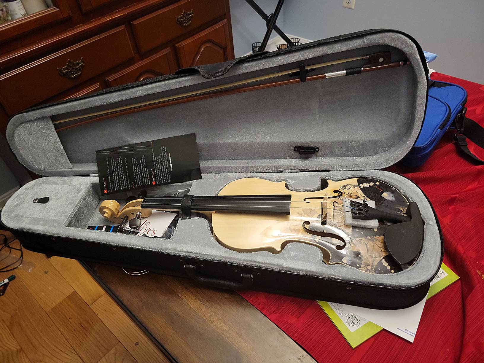 Aliyes Electric/Acoustic Violin Set for Beginners Special Designed Gift for Beginner with Hard Case,Bow,Extra Strings (4/4/Full-size) customer photo 2
