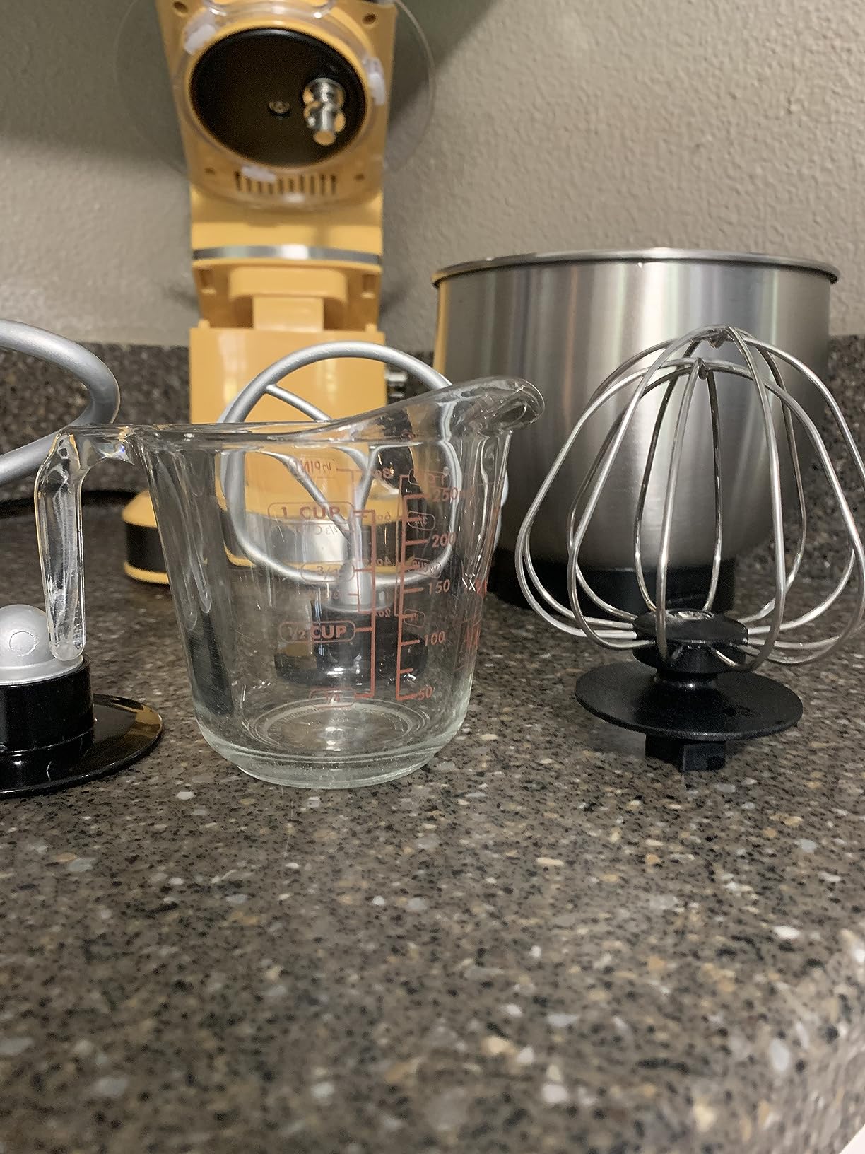Kitchen in the box Stand Mixer, 3.2Qt Small Electric Food Mixer, 6 Speeds Portable Lightweight Kitchen Mixer for Daily Use with Egg Whisk, Dough Hook, Flat Beater (Black) customer photo 1