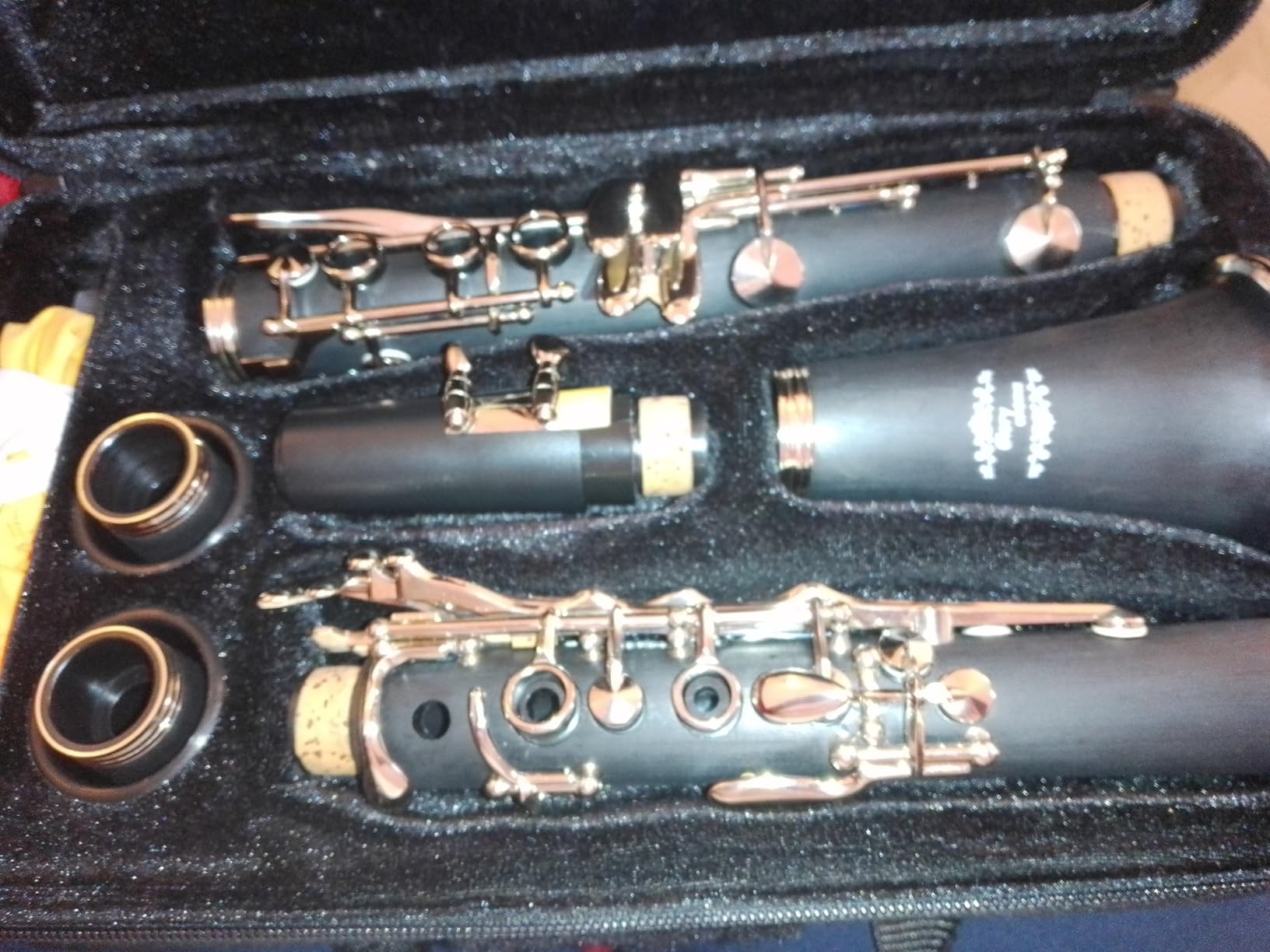Glory GLY-PBK Professional Ebonite Bb Clarinet with 10 Reeds, Stand, Hard Case, Cleaning Cloth, Cork grease, Mouthpiece Brush and Pad Brush, Black customer photo 1