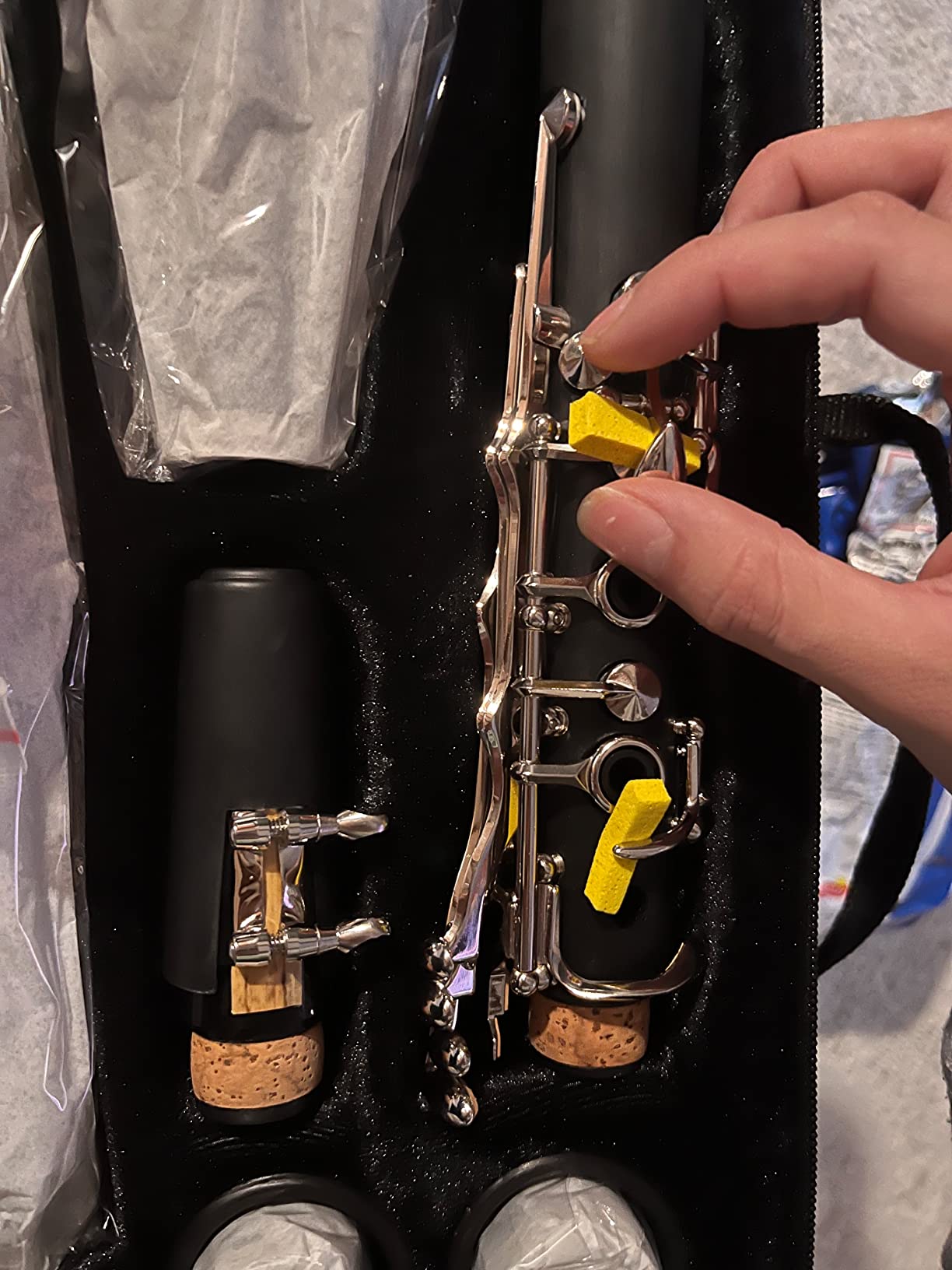 Glory GLY-PBK Professional Ebonite Bb Clarinet with 10 Reeds, Stand, Hard Case, Cleaning Cloth, Cork grease, Mouthpiece Brush and Pad Brush, Black customer photo 2