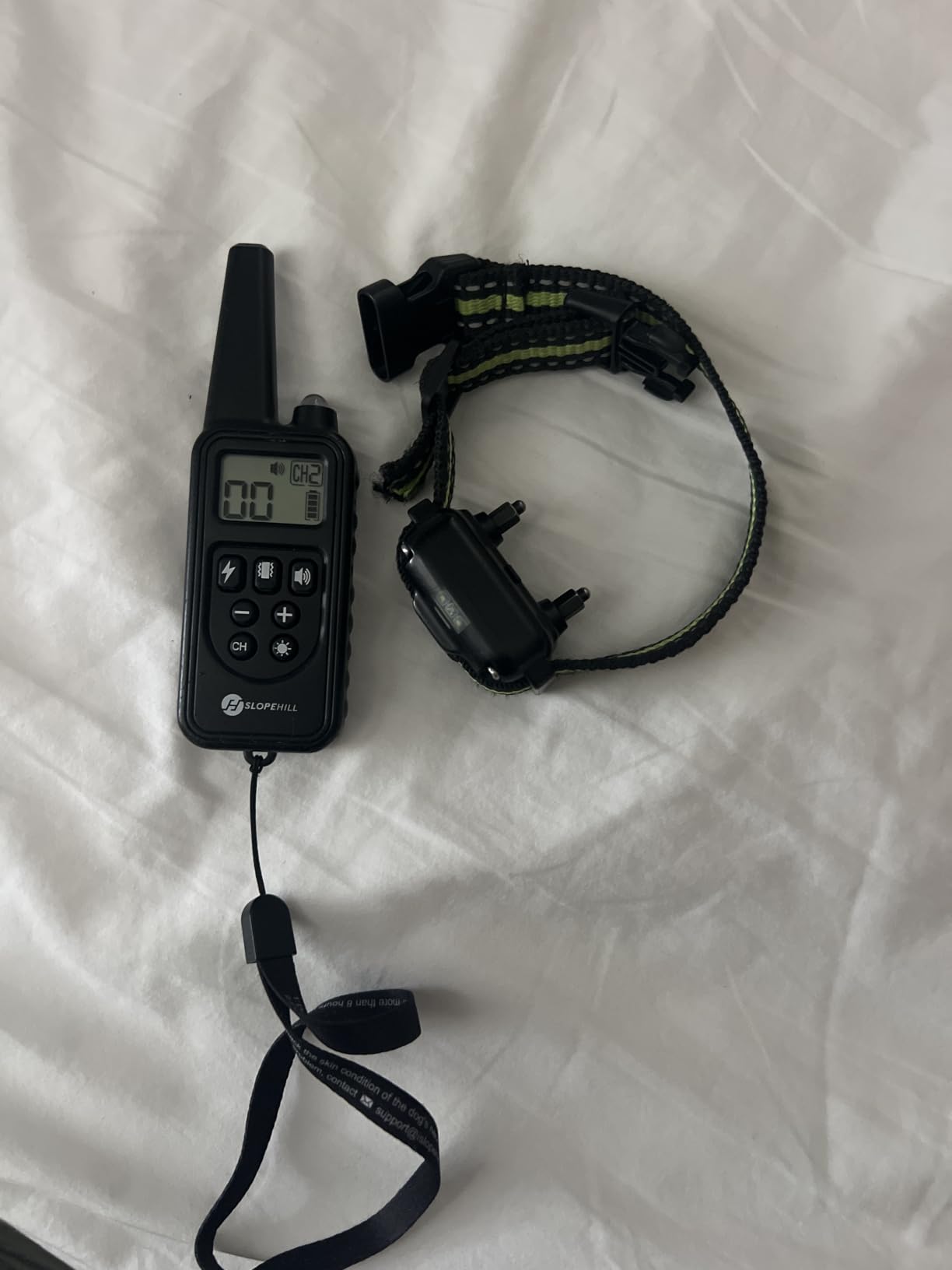 SLOPEHILL Dog Training Collar, 4200FT Remote Shock Collar for Dogs 8-140lbs | IP68 Waterproof e Collar with Beep, Vibration, Safe Shock, Light, No Shock Modes, Dog Collar with Removable Prongs, Green customer photo 2