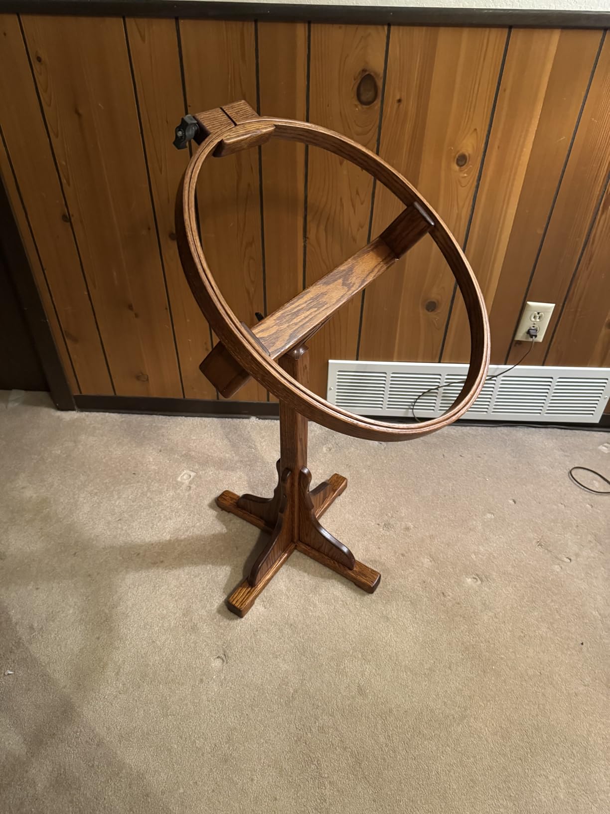 DutchCrafters Solid Oak Wood 22 Inch Round Extra Large Tilting Quilt Hoop with Stand, Quilting Frame for Hand Quilting - Amish Made customer photo 1