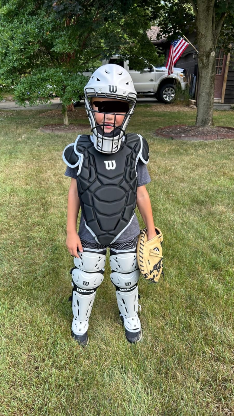 Wilson EZ Gear 2.0 Catcher's Gear Kit - Black, Large/X-Large customer photo 1