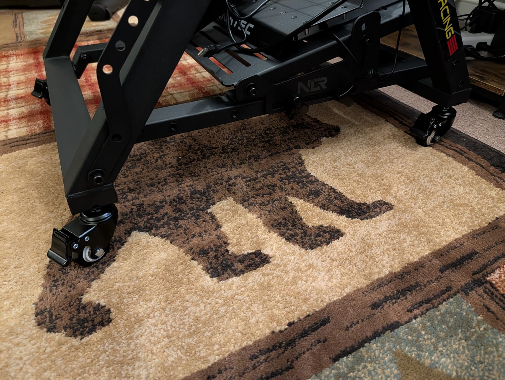 Next Level Racing Wheel Stand 2.0. Steering wheel stand for Thrustmaster, Fanatec, moza Racing on PC and video game consoles. Upgradeable to full cockpit with GTSeat add-on (not included) customer photo 2