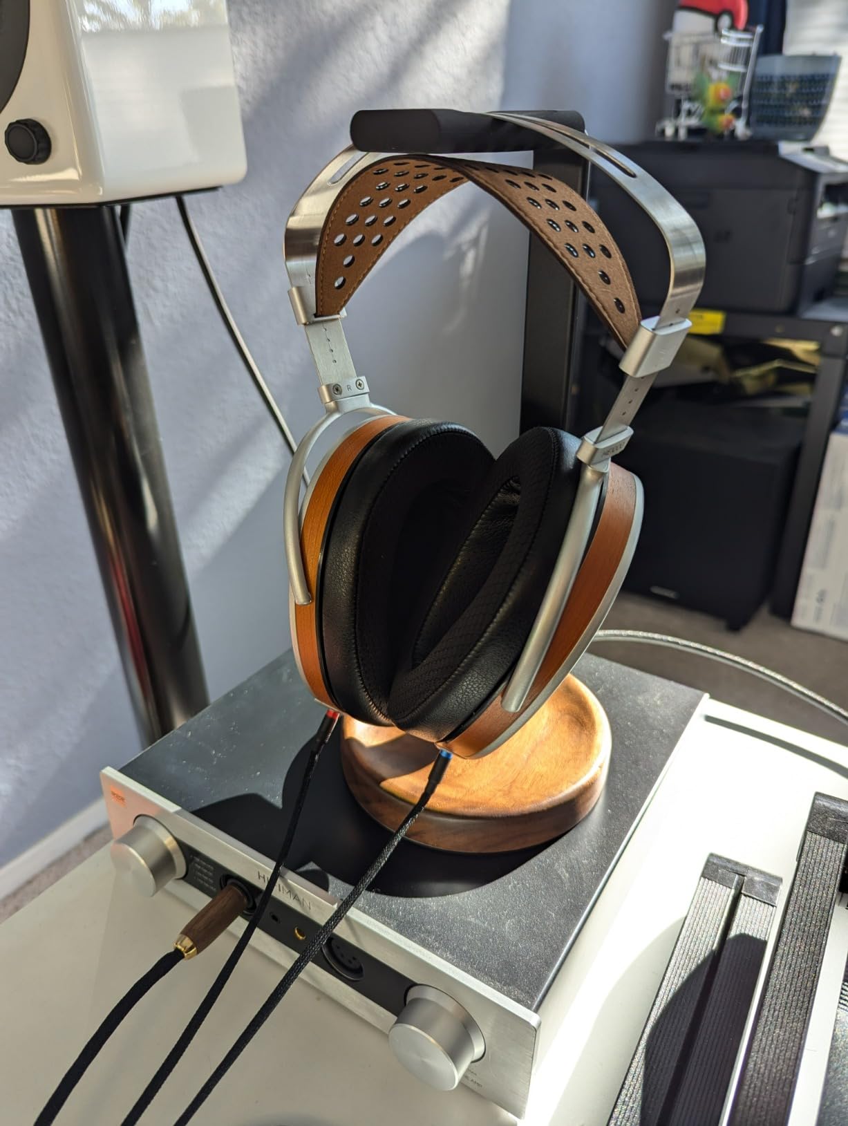 HIFIMAN HE1000 Stealth Magnet Planar Magnetic Full-Size Over-Ear Open-Back Hi-Fi Reference Grade Headphones for Audiophiles, Home & Studio Listening customer photo 2
