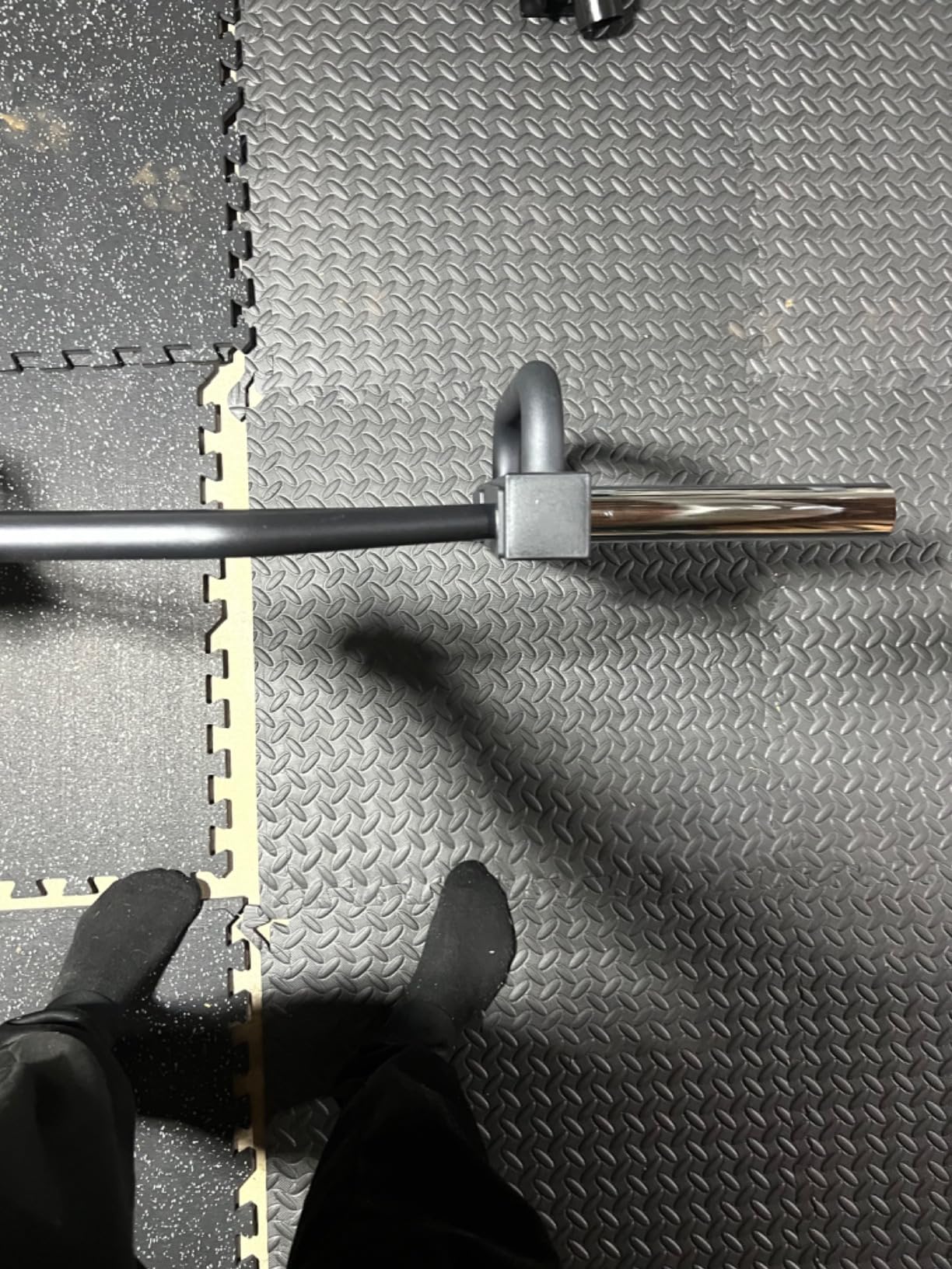 SELEWARE Trap Bar Hex Bar for Deadlift, Olympic Weight Lifting Trap Bar | 500 lbs Capacity, 3 Bolt Secure Sleeve Fixation, Ample Hand Clearance, Supports Deadlifts Squats Shrugs, Ideal for Home Gym customer photo 1