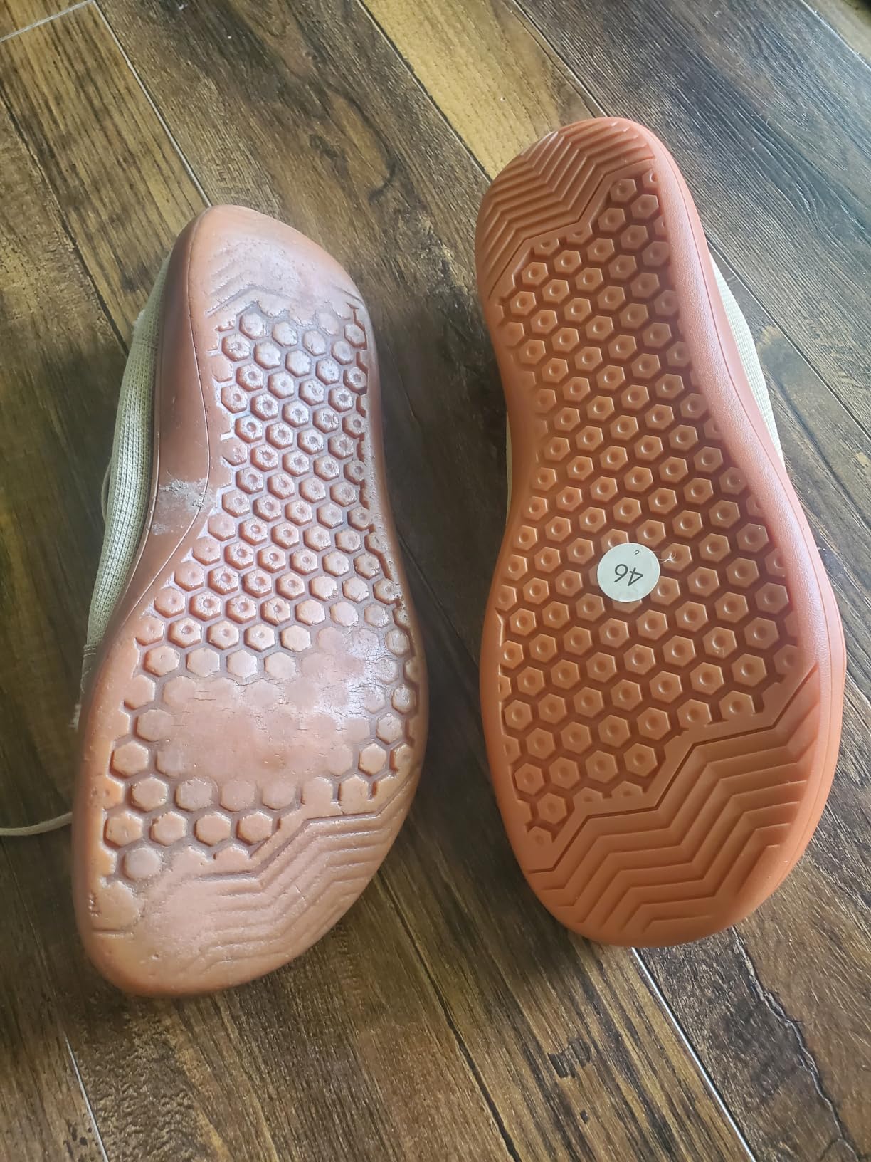 WHITIN Men's Wide Barefoot Sneakers for Optimal Relaxation W81 customer photo 1