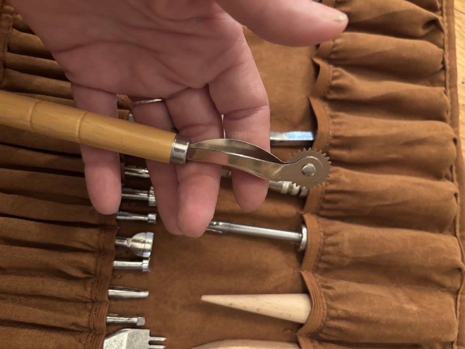 TLKKUE Leather Working Tools Leather Craft Tools for Carving Stamping | Sewing Punching Cutting with Custom Storage Bag Professional Tooling Kit for Crafting, Repair & DIY Projects customer photo 2