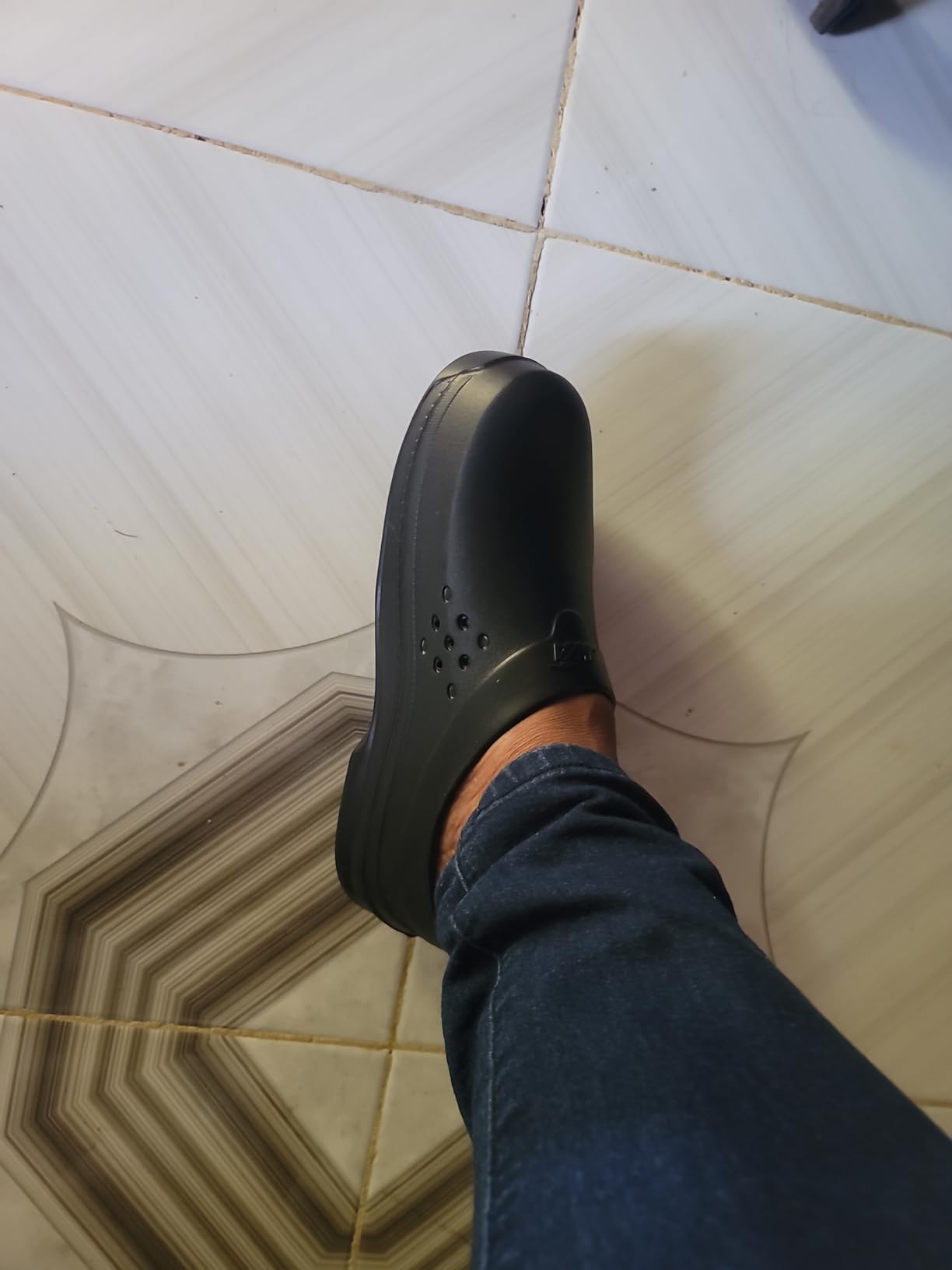 Avia Flame Men's Clogs, Slip Resistant Shoes for Men Food Service, Non Slip Restaurant and Chef Shoes Men Slip Resistant for Kitchen Work or Nursing, Black, Oil and Water Resistant customer photo 2