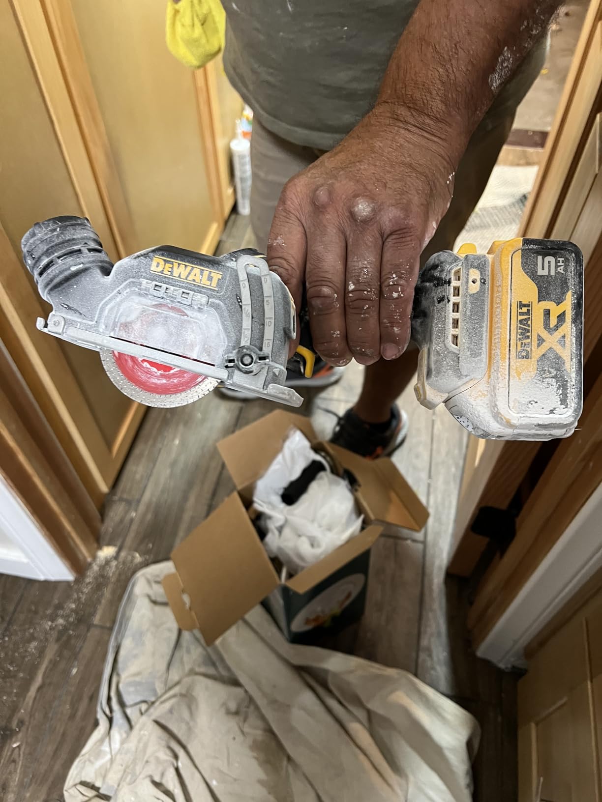 DEWALT 20V MAX XR Cut Off Tool, Brushless and Compact, Bare Tool Only (DCS438B) customer photo 2