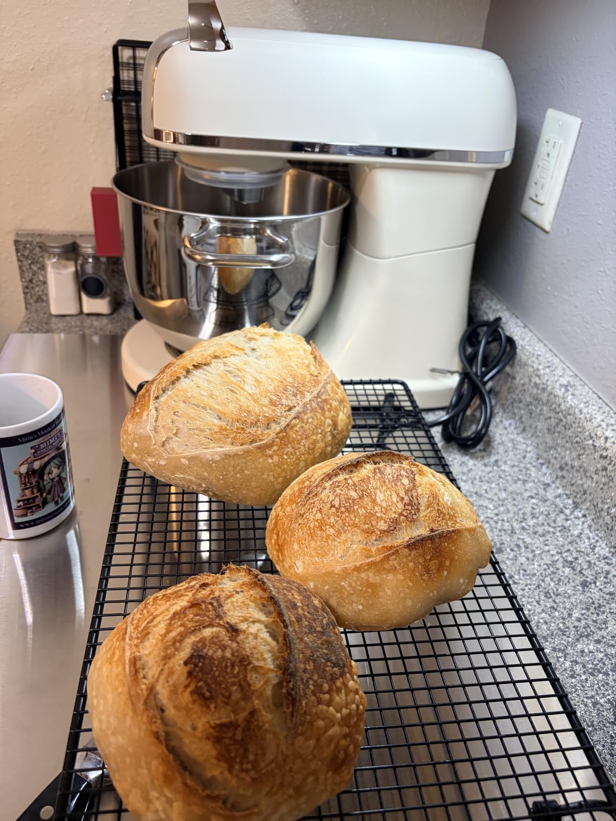 8.4QT Commercial Stand Mixer 800W with Aluminum Die Casting Meets the Standard of NSF/ANSI 8-2023, Mixers Kitchen Electric Stand Mixer with Stainless Steel 8L Bowl, Dough Hook, Whisk and Beater customer photo 1
