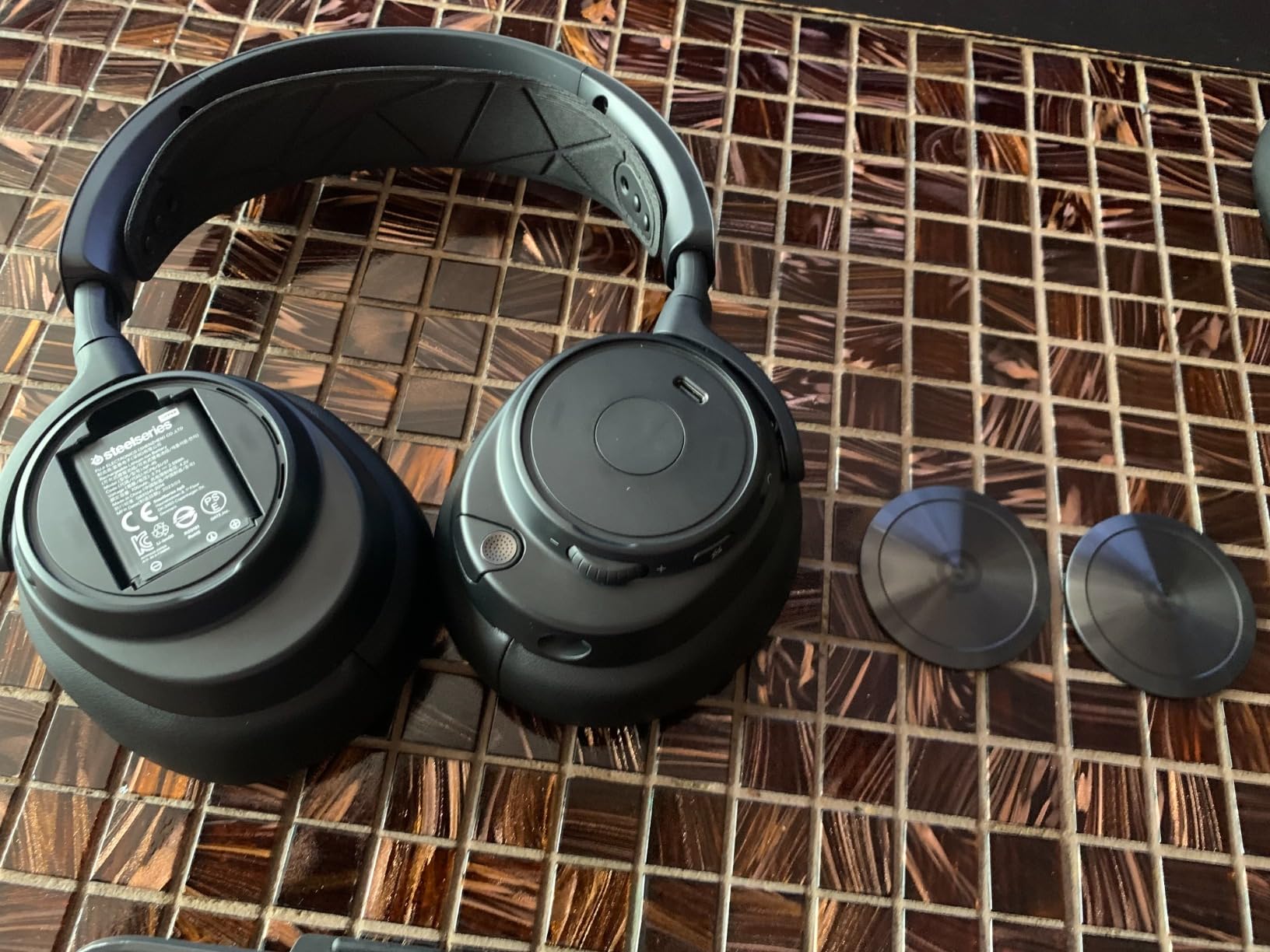 SteelSeries Arctis Nova Pro Wireless Xbox Multi-System Gaming Headset - Premium Hi-Fi Drivers - Active Noise Cancellation Infinity Power System - Stealth Mic - Xbox, PC, PS5, PS4, Switch, Mobile customer photo 1