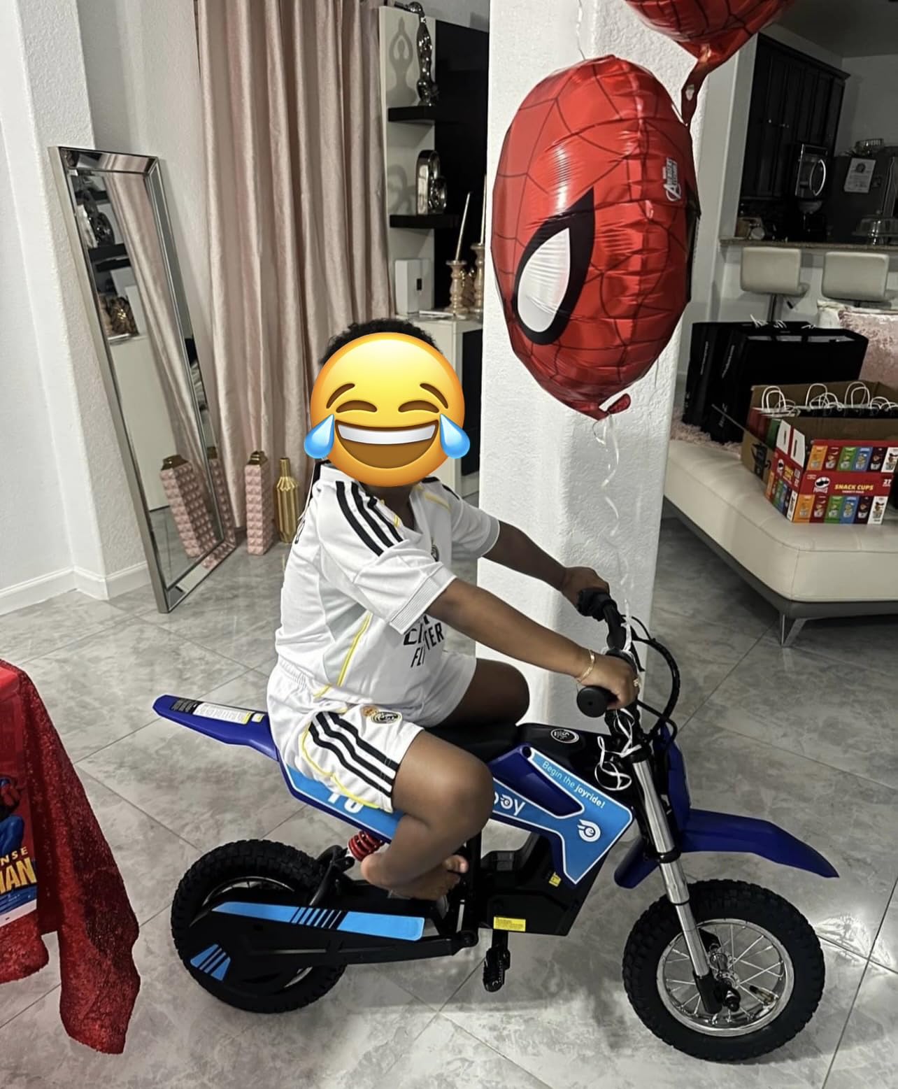 Hiboy DK1 36V Electric Dirt Bike for Kids, 300W & 15.5 MPH, Ages 3-10 customer photo 1