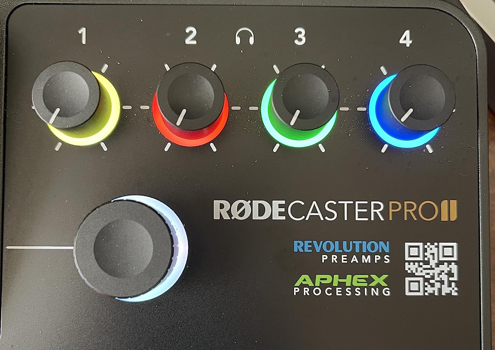 RØDE RØDECaster Pro II All-in-One Production Solution for Podcasting, Streaming, Music Production customer photo 1