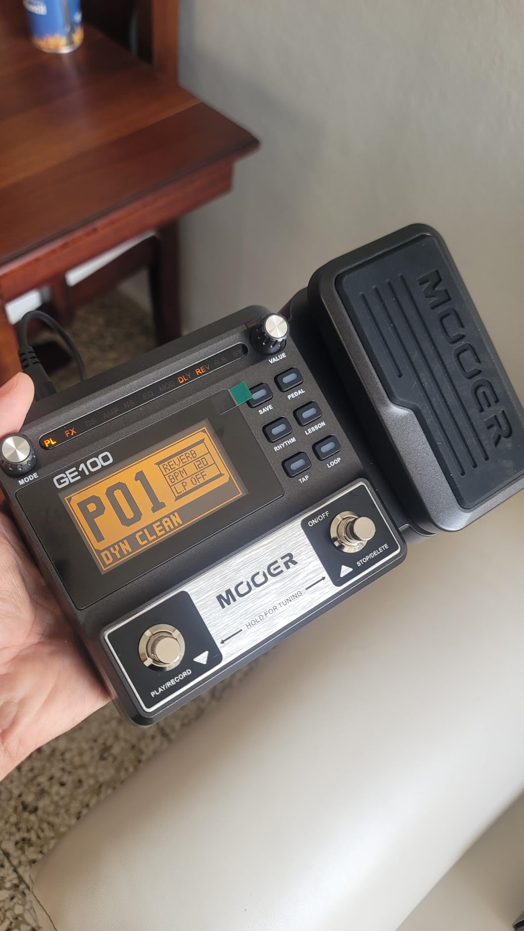 MOOER GE100 Multi-Effects Guitar Pedal 80 Presets, 66 Effects | 180 Second Loop, 40 Drum Rhythm, Distortion, Expression Volume Wah Pedal, Tap Tempo, Headphone Out, LED Screen, Tuner customer photo 2