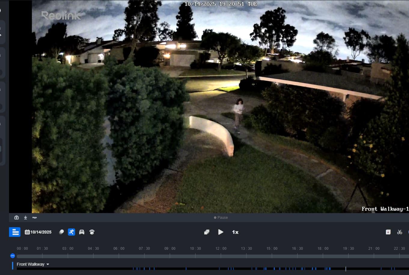 REOLINK TrackMix PoE Dual-Lens PTZ Security Camera 6X Hybrid Zoom Tracking, 4K 355 Pan & 90 Tilt customer photo 1
