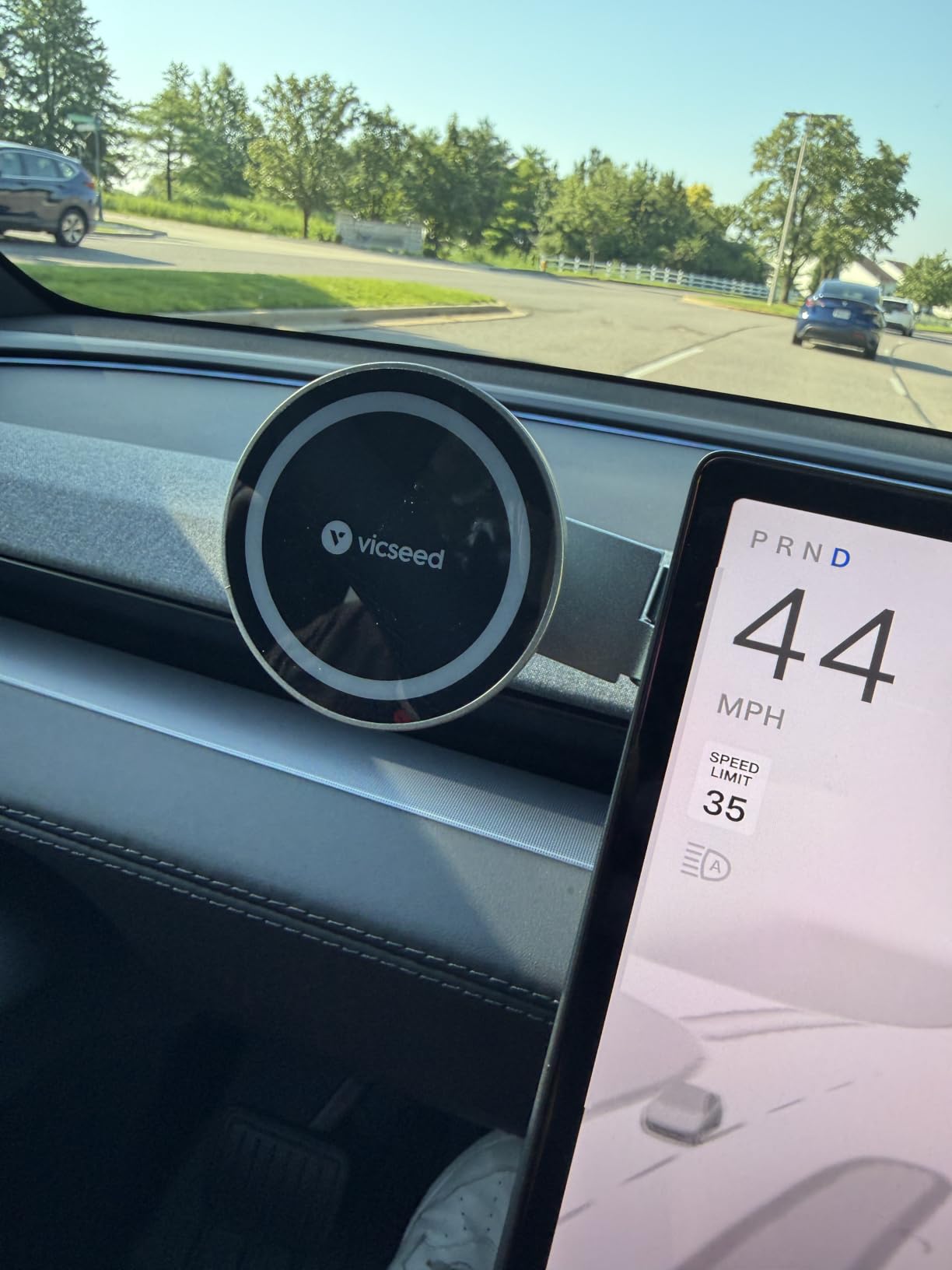 VICSEED Tesla Phone Mount【Strongest Magnet Power】Foldable Hidden Tesla Phone Holder Fit for All Phone, Tesla Model 3 Model Y for MagSafe Car Mount, Tesla Model 3 Accessories, Tesla Model Y Accessories customer photo 2