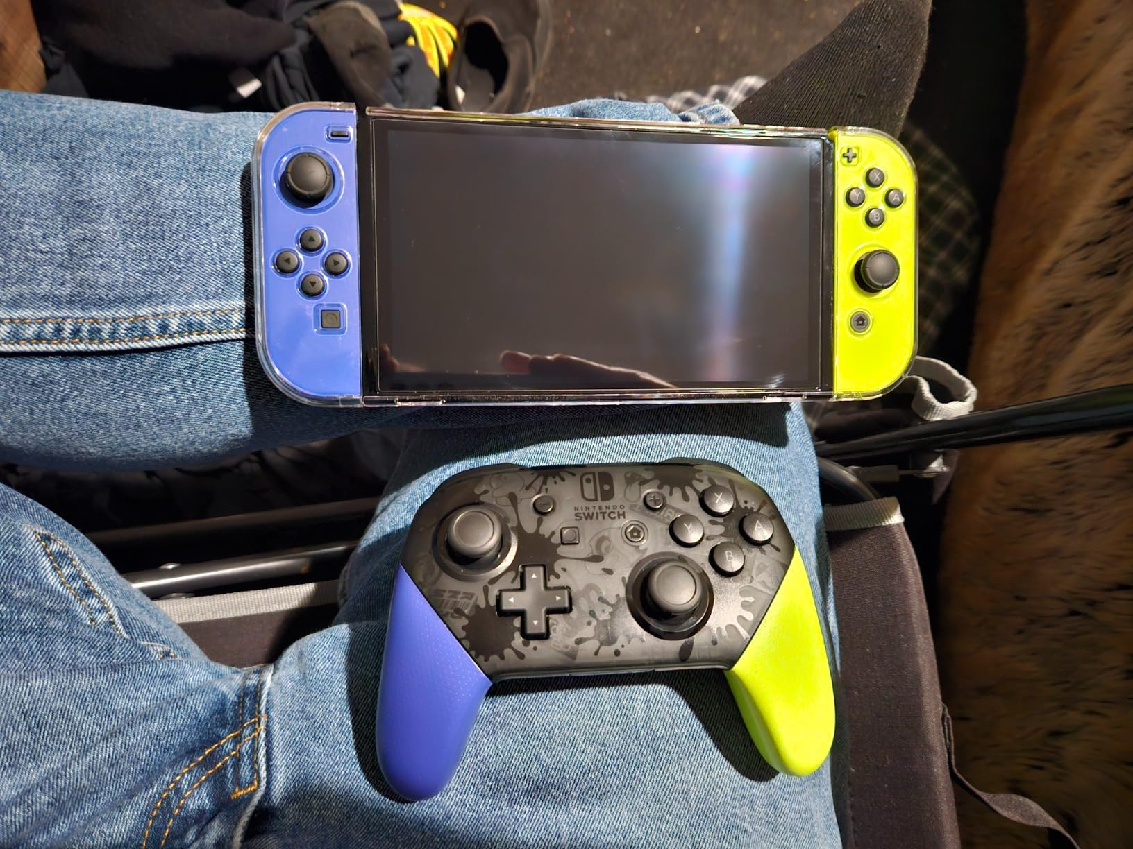 Nintendo Switch Pro Controller Splatoon 3 Edition customer photo 1