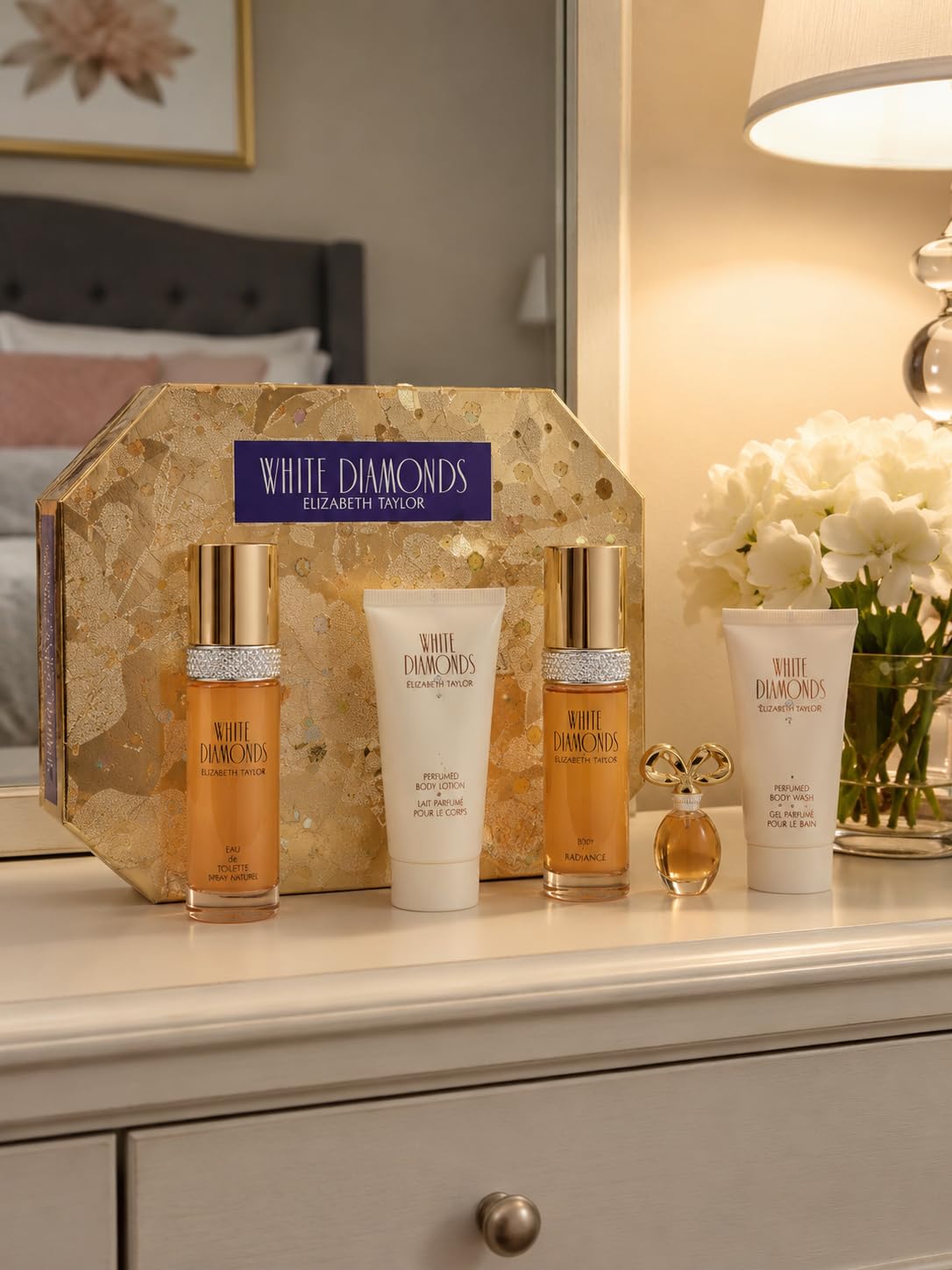 Elizabeth Taylor White Diamonds 3-Piece Fragrance Gift Set - White Diamonds EDT 1 oz, Mini EDP Splash 0.12 oz, and Perfumed Body Lotion 1.7 oz customer photo 1