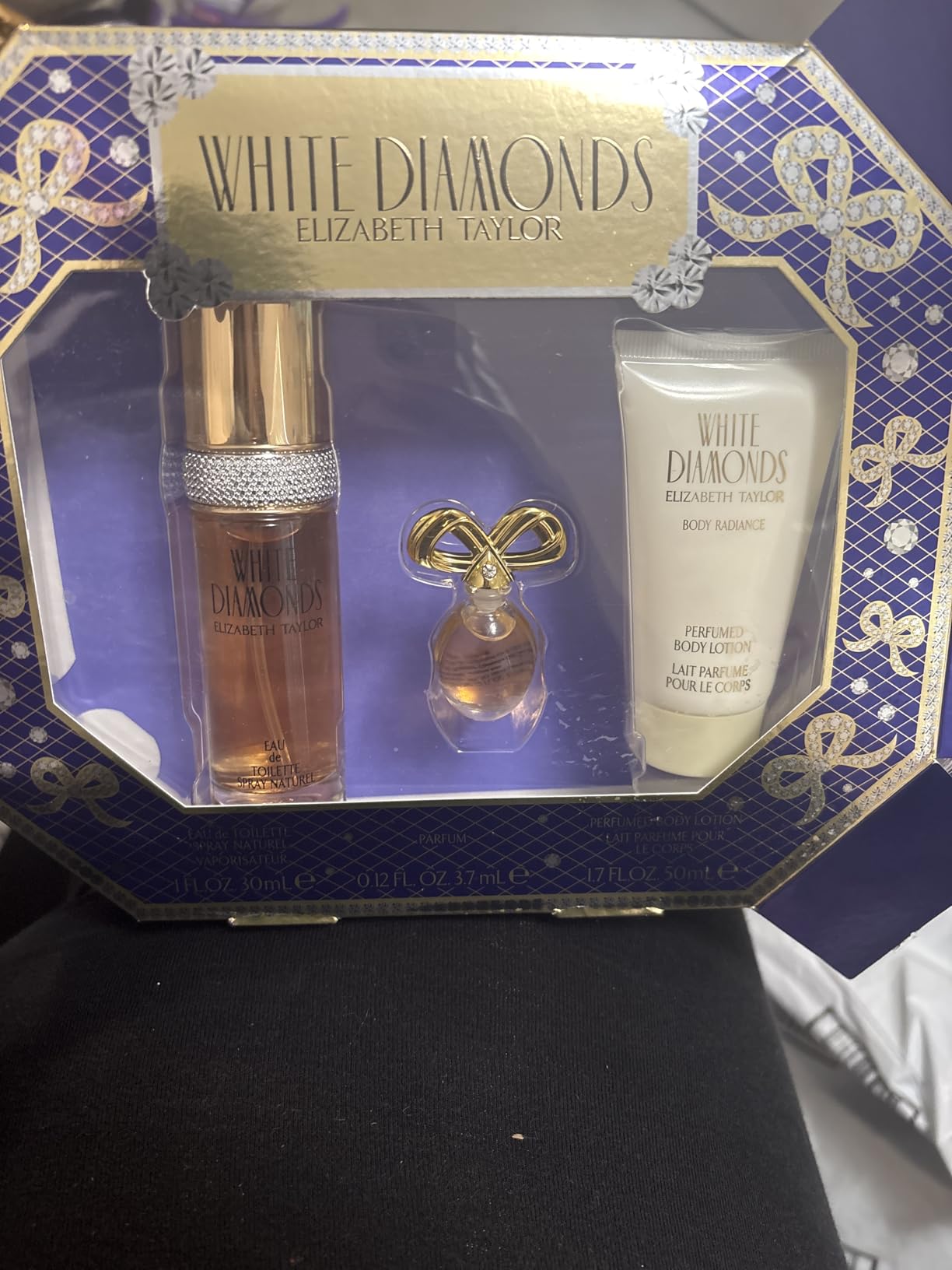 Elizabeth Taylor White Diamonds 3-Piece Fragrance Gift Set - White Diamonds EDT 1 oz, Mini EDP Splash 0.12 oz, and Perfumed Body Lotion 1.7 oz customer photo 2
