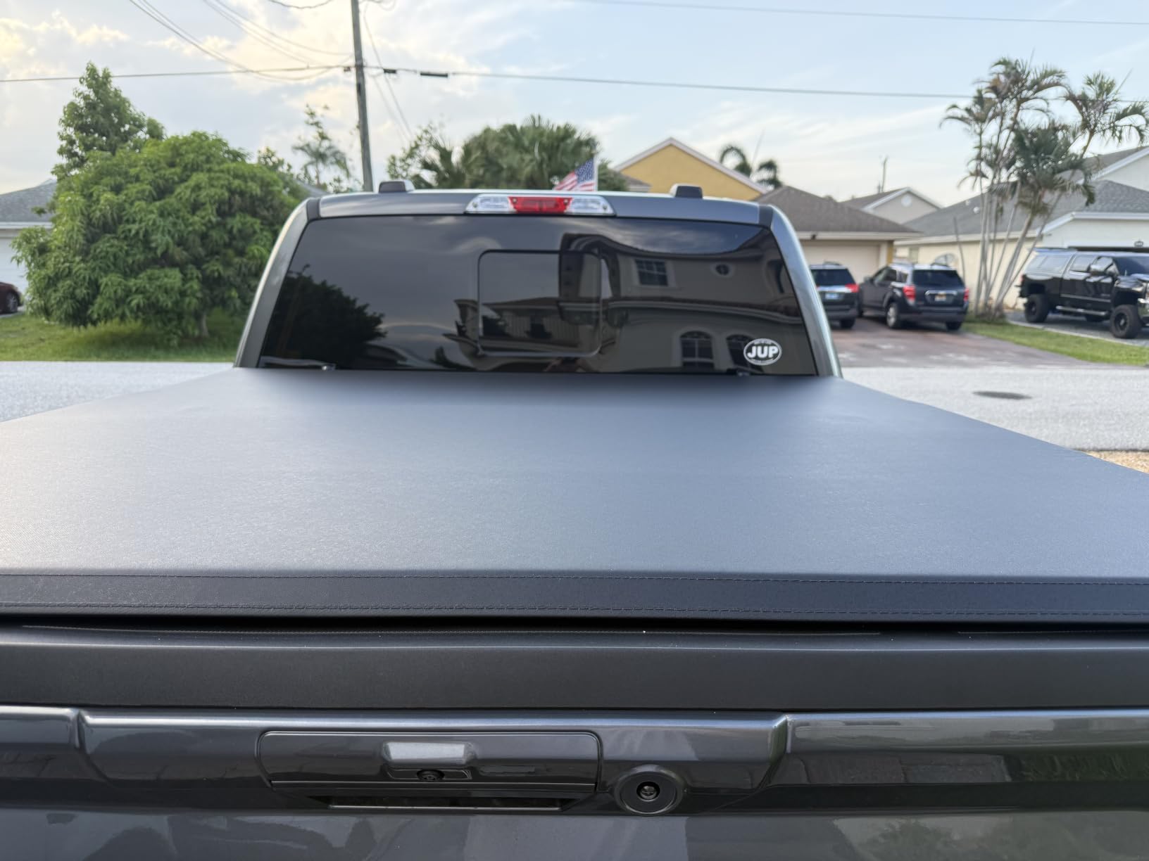 Tyger Auto T3 Soft Tri-fold Truck Bed Tonneau Cover Compatible with 2021-2026 Ford F-150; Lightning | 5.5' (67