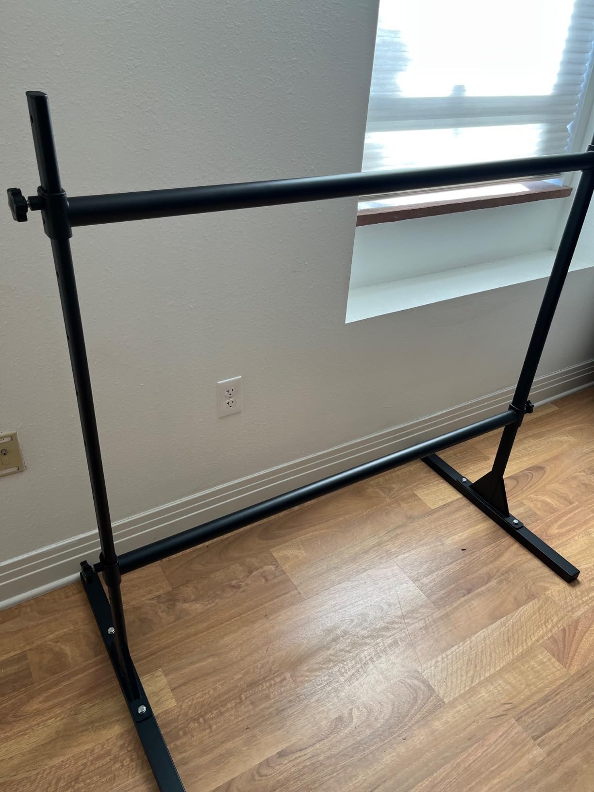 SELEWARE Height Adjustable Ballet Barre Freestanding Ballet Bar, 4/5/6 FT | Heavy Duty Dance Bar for Kids/Adults, Sturdy Steel Construction Anti-Slip Base customer photo 2