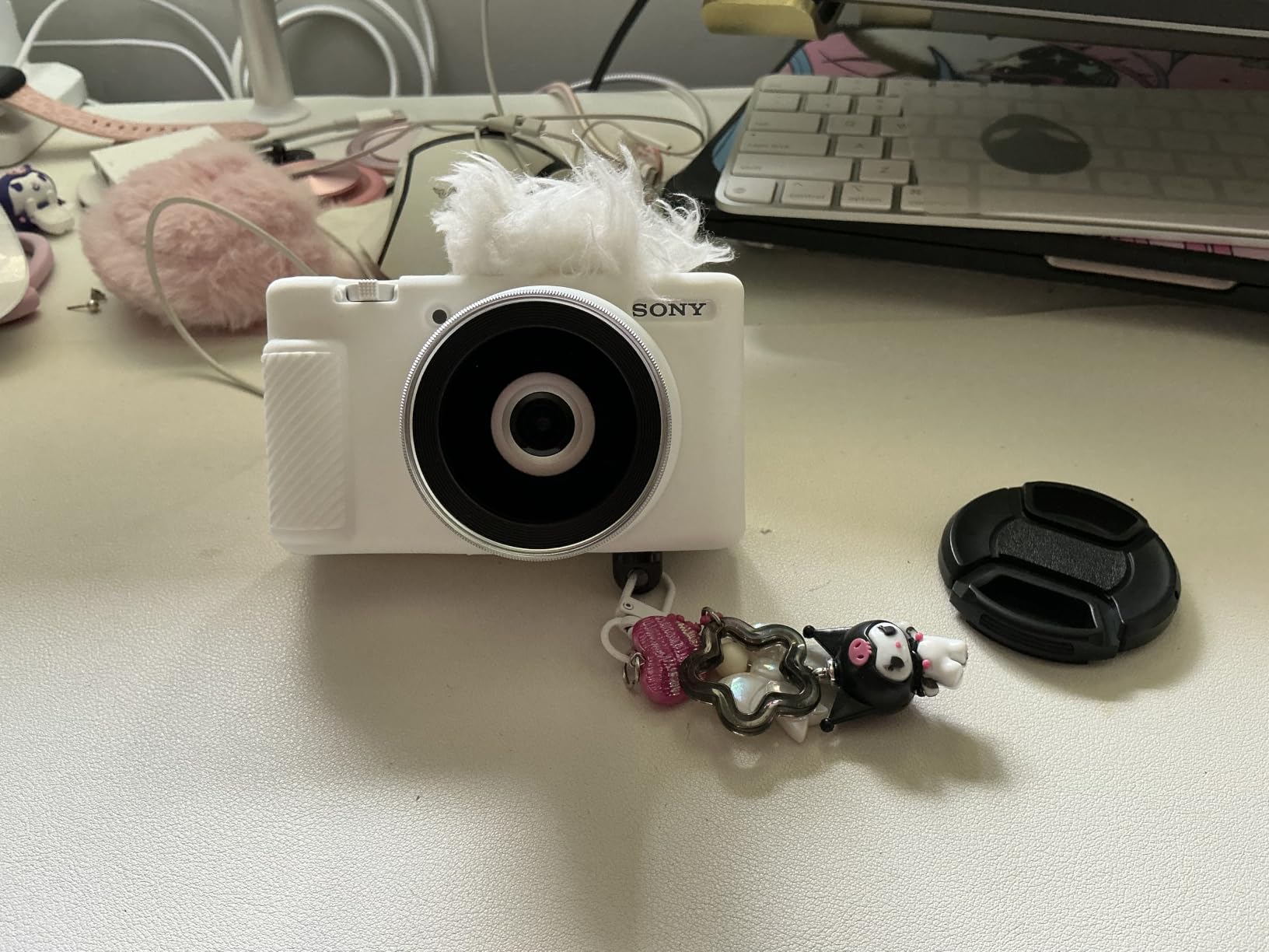 Sony ZV-1F Compact Digital Camera 4K Video White customer photo 2