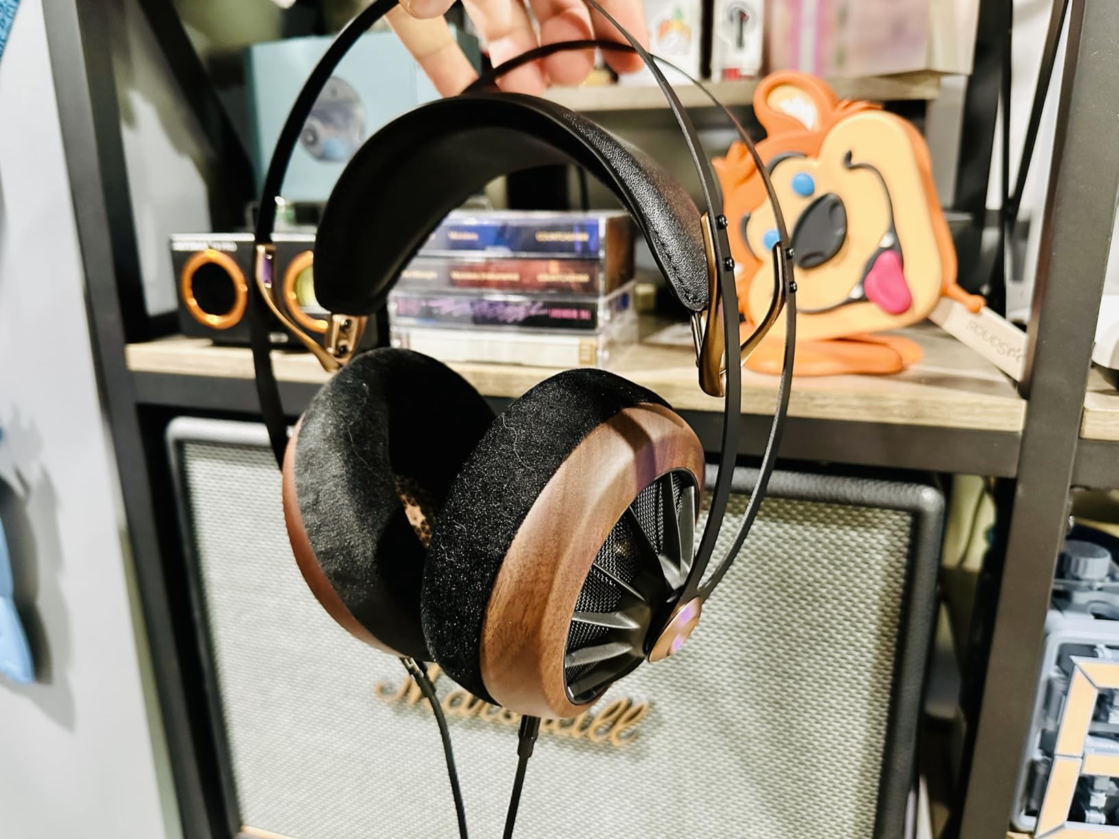 MEZE AUDIO 109 PRO | Wired Over-The-Ear Walnut Wood Audiophile Open-Back Headphones | 50mm Dynamic Drivers | Low Impedance 40 Ohms customer photo 2