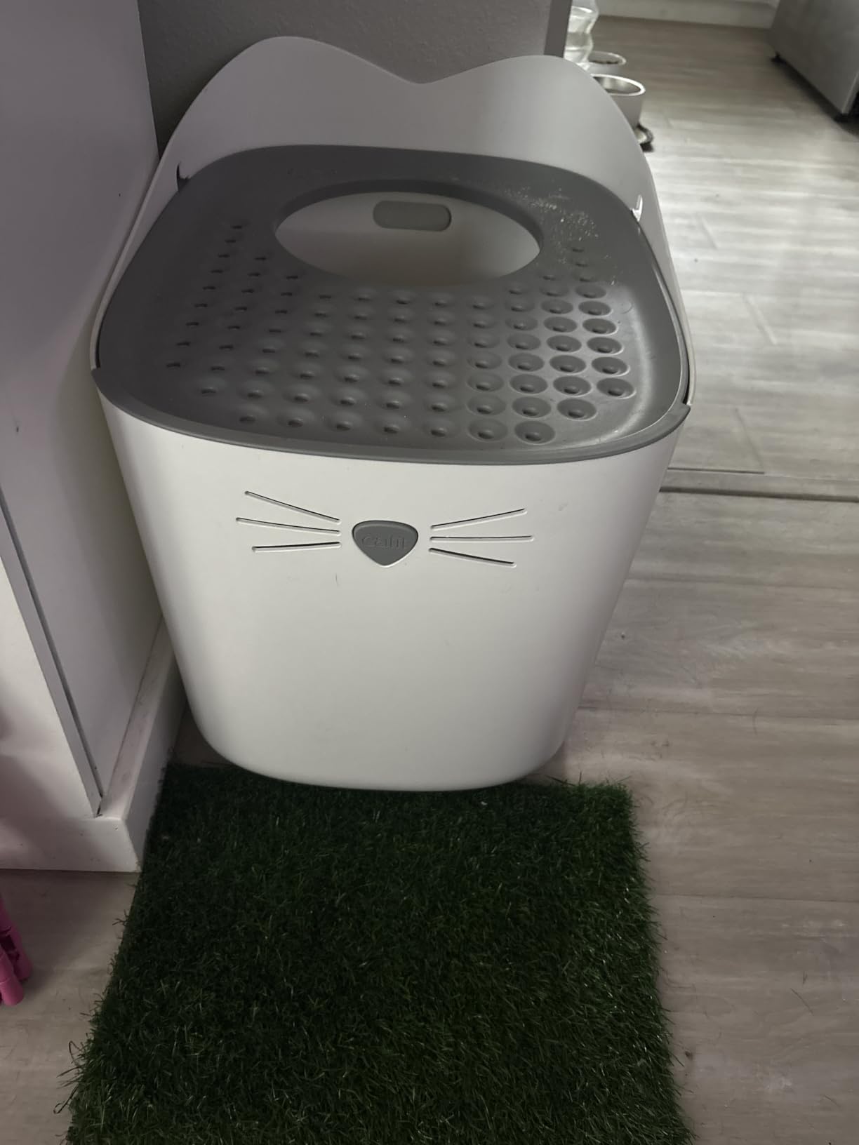 Catit PIXI Top-Entry Litter Box | Modern, Leak-Proof Cat Litter Box with Anti-Tracking Lid, Easy-Clean Design, Seamless & BPA-Free customer photo 1