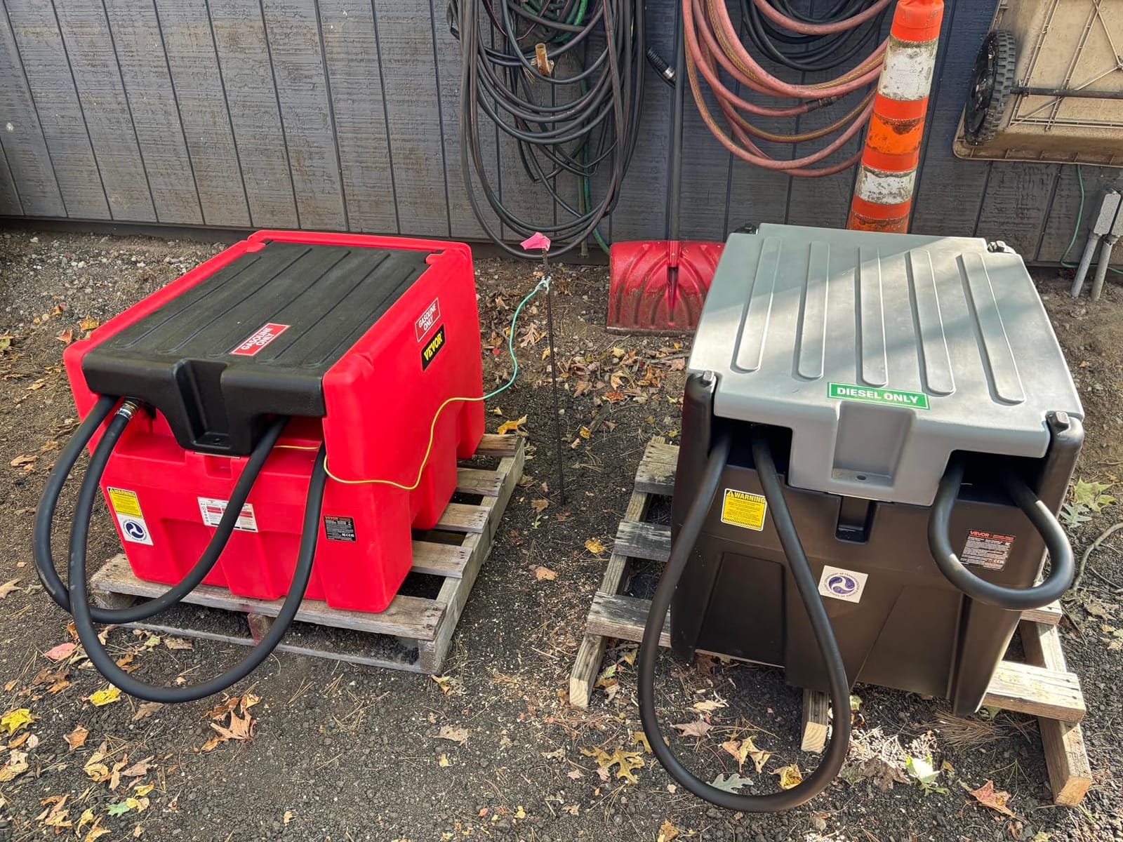 VEVOR Portable Diesel Tank, 116 Gallon, Black | 10 GPM Flow Rate, 12V Electric Transfer Pump, 13.1ft Rubber Hose, PE Transfer Tank customer photo 2