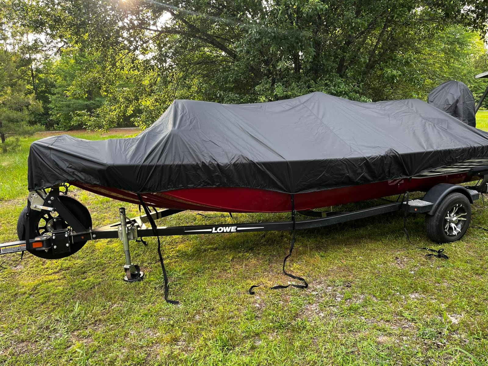Boat Cover 16-18.5 ft, 1200D Waterproof V-Hull, Gray | Fits 16 foot 17ft 18 ft Bass Tracker Boat, Heavy Duty, UV & Tear-Resistant, Air Vents, 11 Straps & Motor Cover customer photo 2