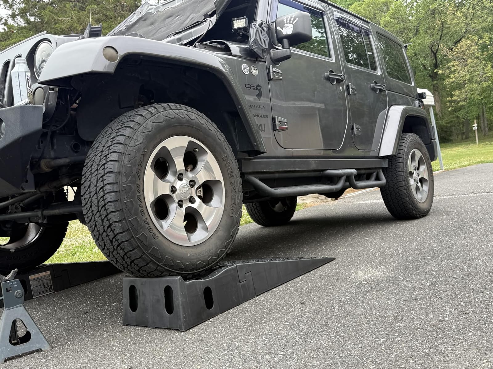 MaxxHaul 50709 Detachable Extendable Car Ramp Set customer photo 1