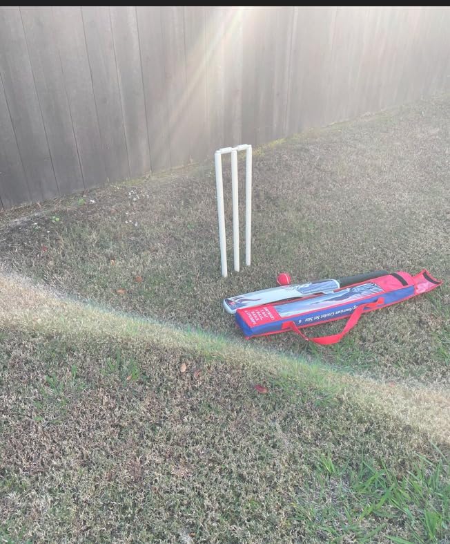 Junior Cricket Bat Set Wooden Gift Size 4, 6 Includes Stumps Ball Bat Carrying Bag customer photo 1