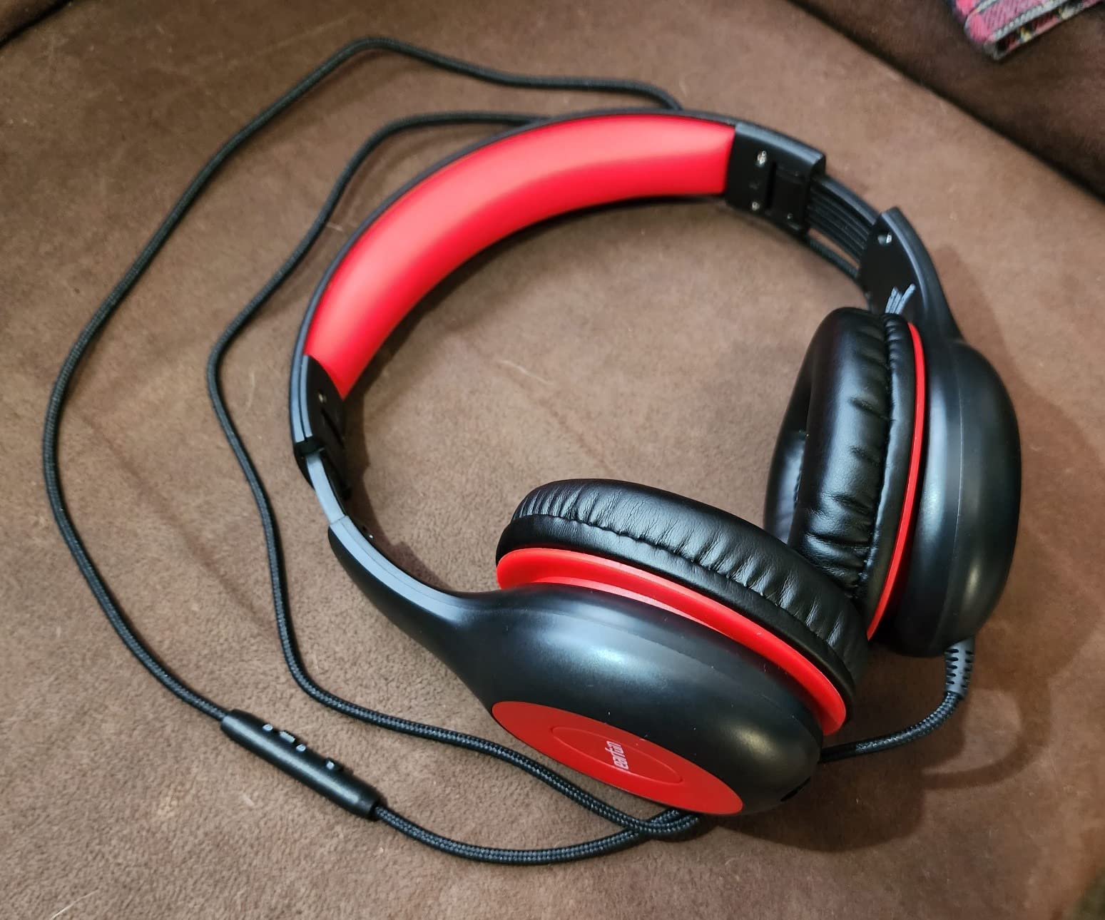 EarFun K1 Kids Headphones Wired with Mic, Volume Limit Headphones for Kids | Portable Wired Headphone with Shareport, Stereo Sound, Foldable Headset for School/Toddler/Tablet/iPad/Kindle, Black Red customer photo 2