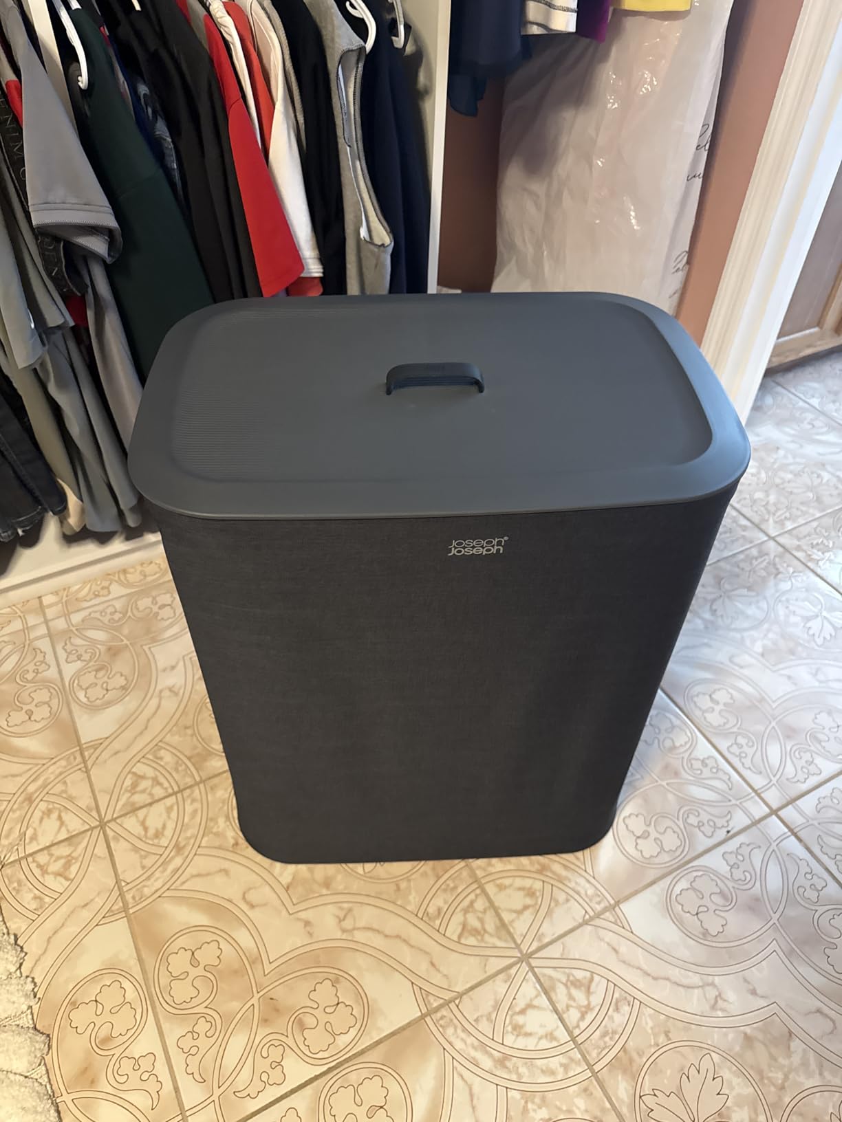 Joseph Joseph Tota Trio 90 liter/23.8 gallon Laundry Hamper Separation Basket with lid, 3 Removable Washing Bags with Handles- Ecru customer photo 2