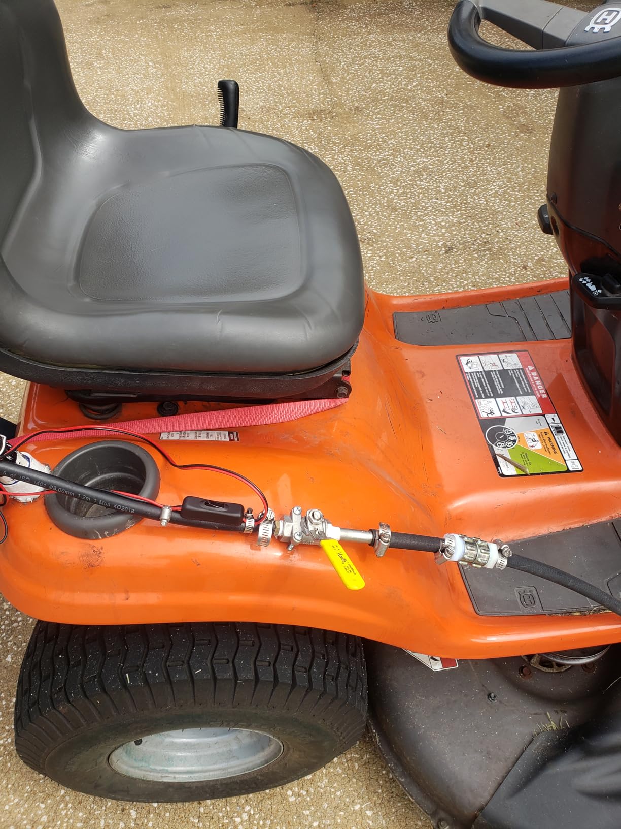 CHAPIN 97154 15-Gallon ATV/UTV Sprayer with 12V Pump & 15-Ft Hose - Cover larger areas from your ATV or UTV with a 12V pump, triple filtration and a 15-ft hose for added spraying reach customer photo 2
