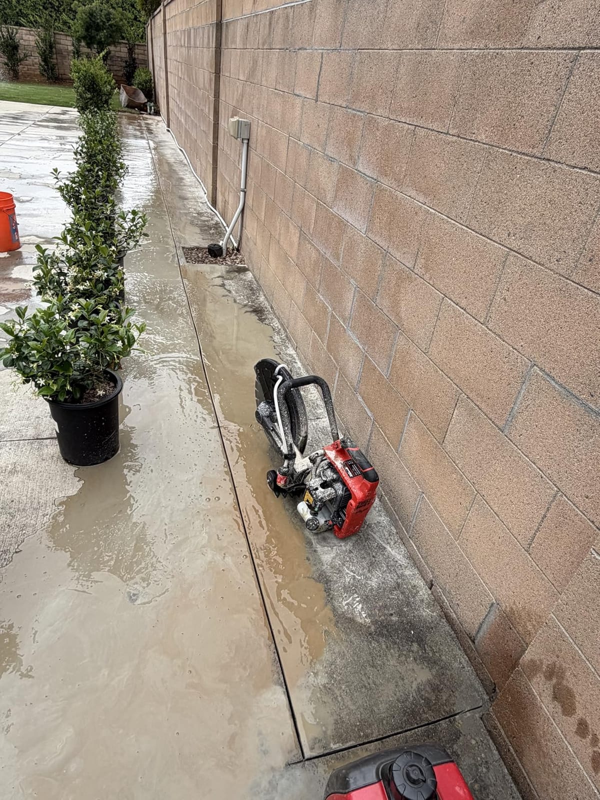 XtremepowerUS 16-Inch Gas Powered Concrete Cut-Off Saw, 52cc 2-Stroke Engine, 5-Inch Max Cut Depth, Guide Roller, Heavy-Duty Masonry Saw for Concrete, Asphalt, Brick, Stone & Metal customer photo 1