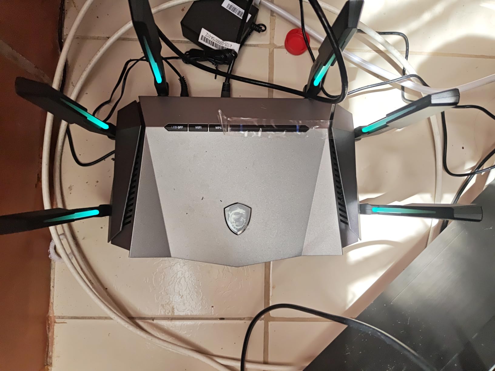 MSI Radix AXE6600 WiFi 6E Tri-Band Gaming Router, AI QoS, RGB, 1.8GHz Quad-Core Processor, MU-MIMO, Tri Band Gigabit Wireless, 8-Stream, High Speed Long Range Gaming Router customer photo 2